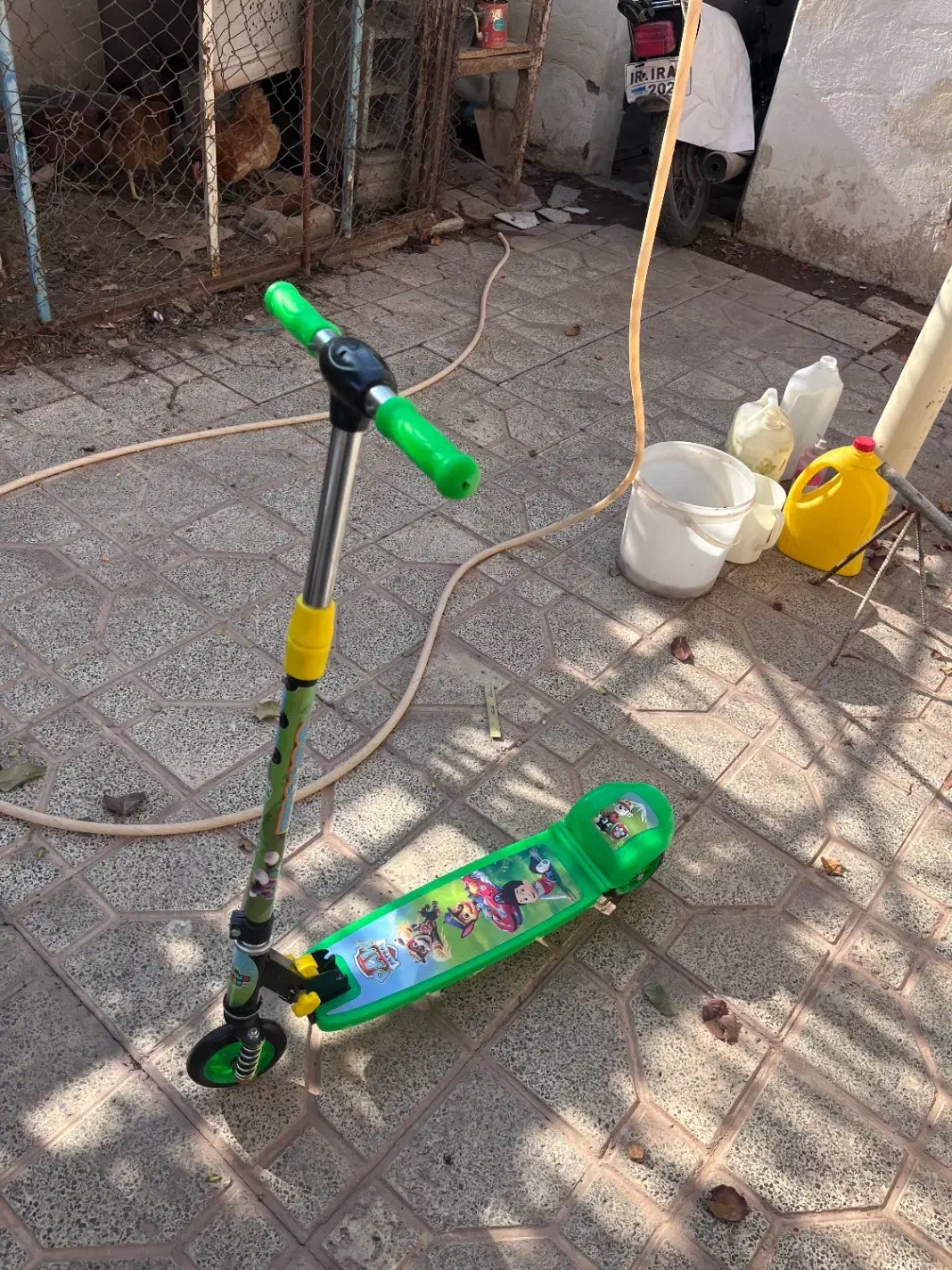 اسکوتر|دوچرخه، اسکیت، اسکوتر|رشت, پل تالشان|دیوار