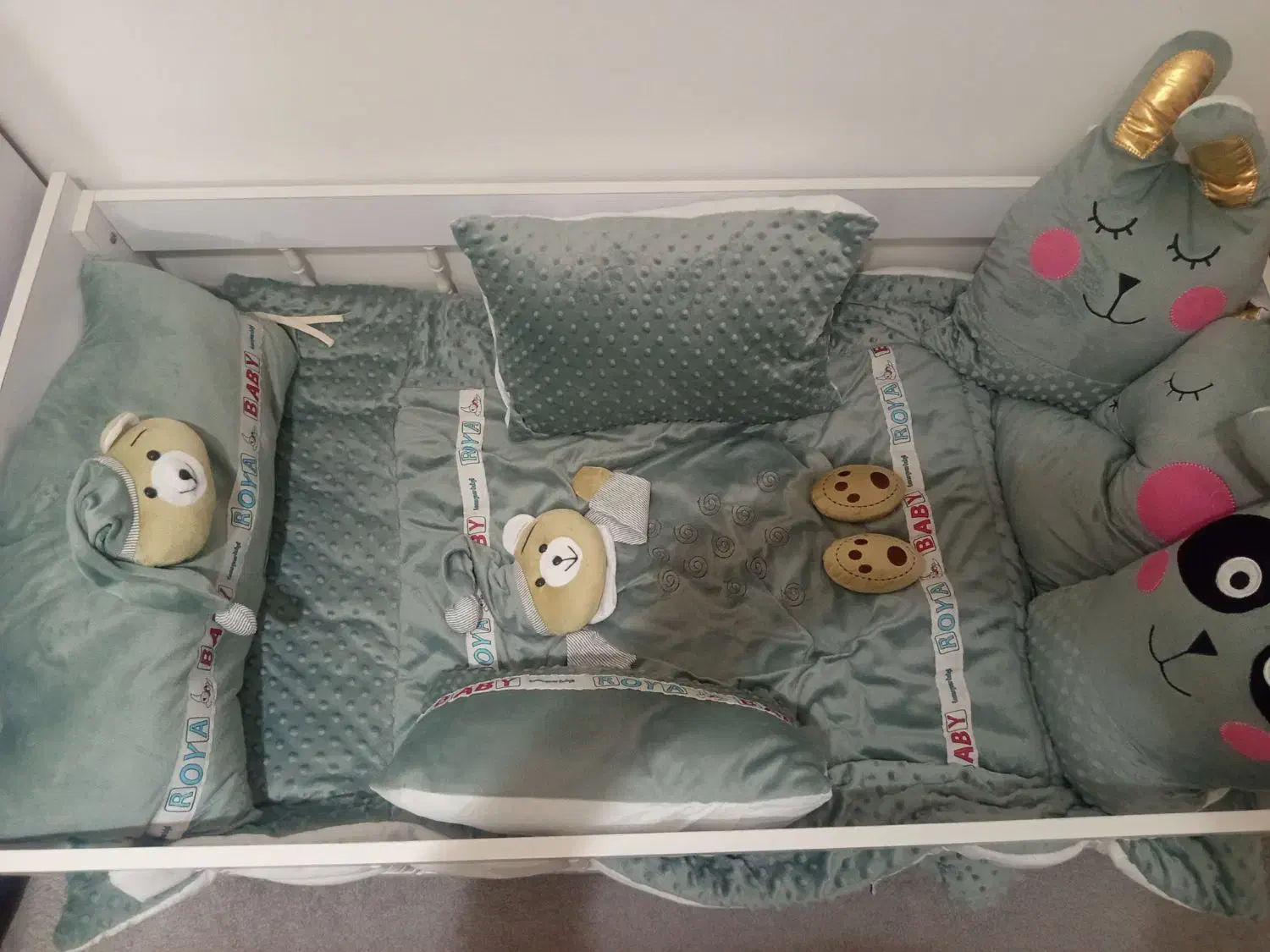 تخت بچگانه سالم|تخت و صندلی بچه|قم, صفاشهر|دیوار