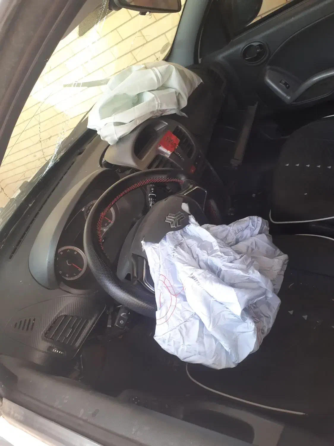 فروش خودرو تصادفی.کوئیک.مدل۴۰۳|خودرو سواری و وانت|کرمان, |دیوار