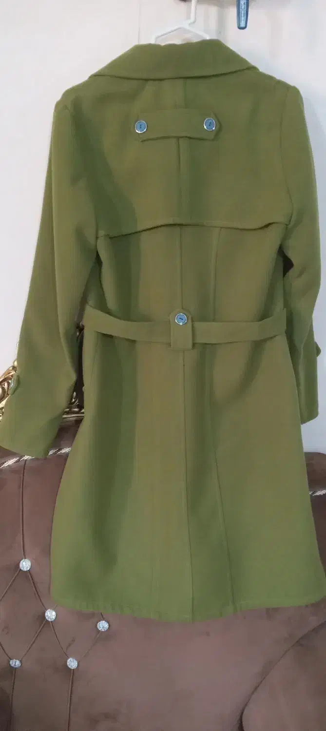 پالتو و بوت|لباس|صدرا-فارس, فاز ۱|دیوار