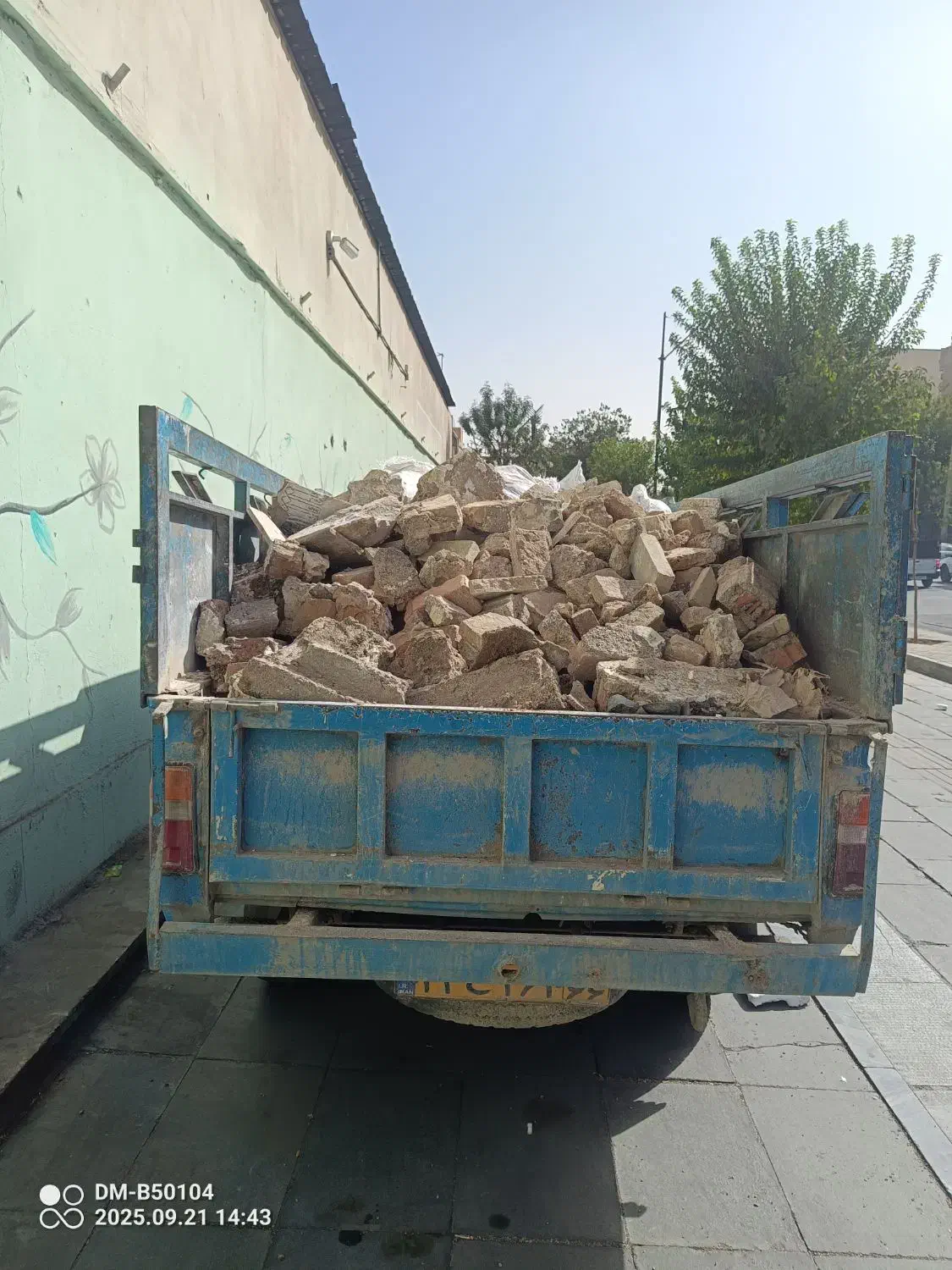 نیسان کمپرسی حمل نخاله وتهیه مصالح ساختمانی|خدمات حمل و نقل|تهران, منیریه|دیوار