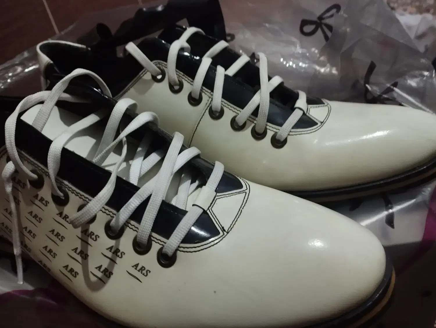 کفش|کیف، کفش، کمربند|ارومیه, |دیوار