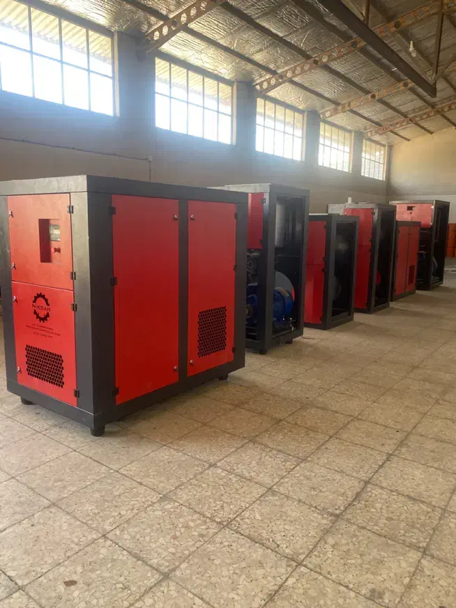 کمپرسور باد اسکرو و درایر و مخزن (اقساط)|ماشینآلات صنعتی|تهران, شهرک استقلال|دیوار