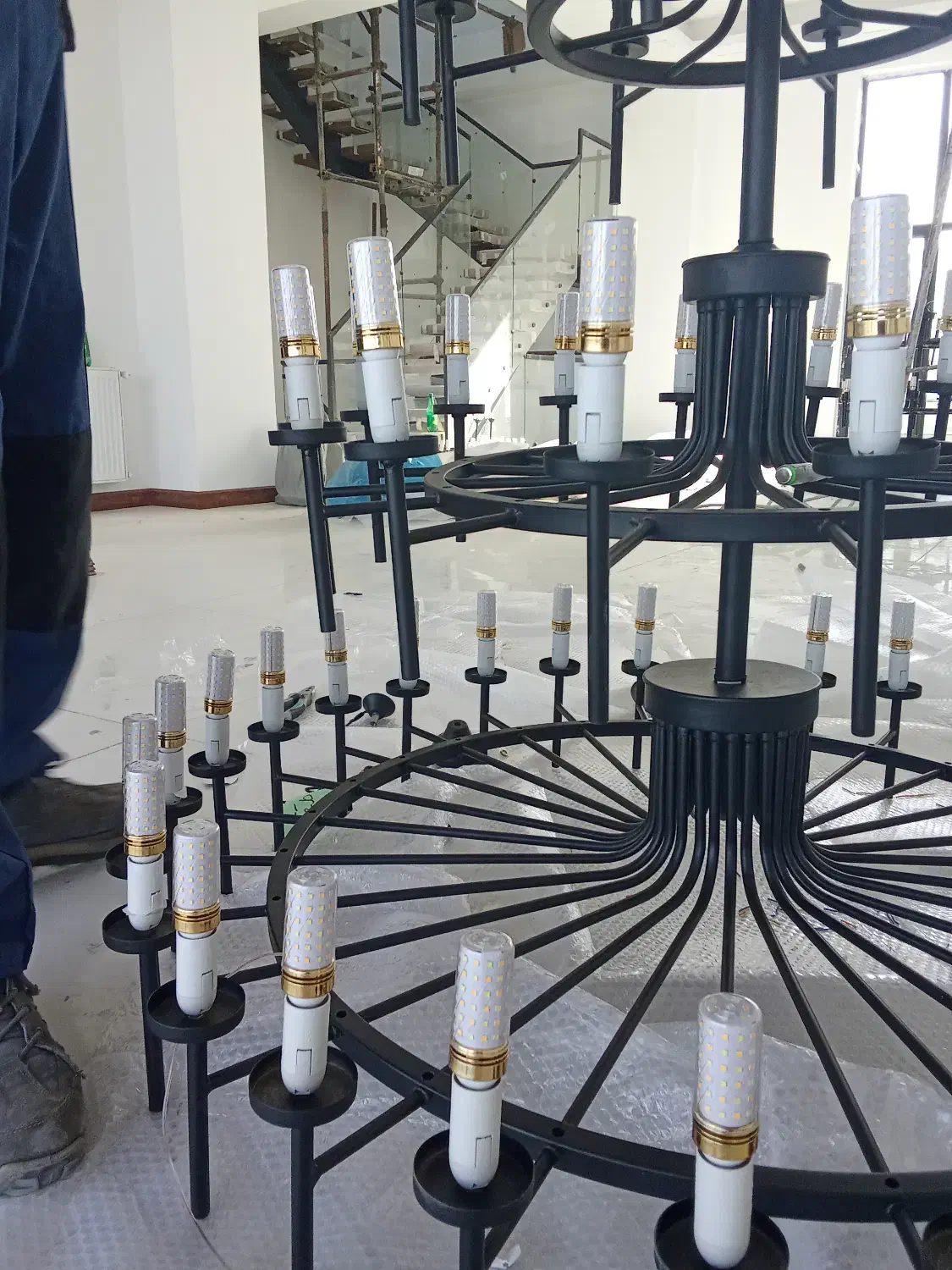 انواع لوستر های برنزی چوبی کریستالی بهترین کیفیت|لوستر و چراغ آویز|تهران, لاله زار|دیوار