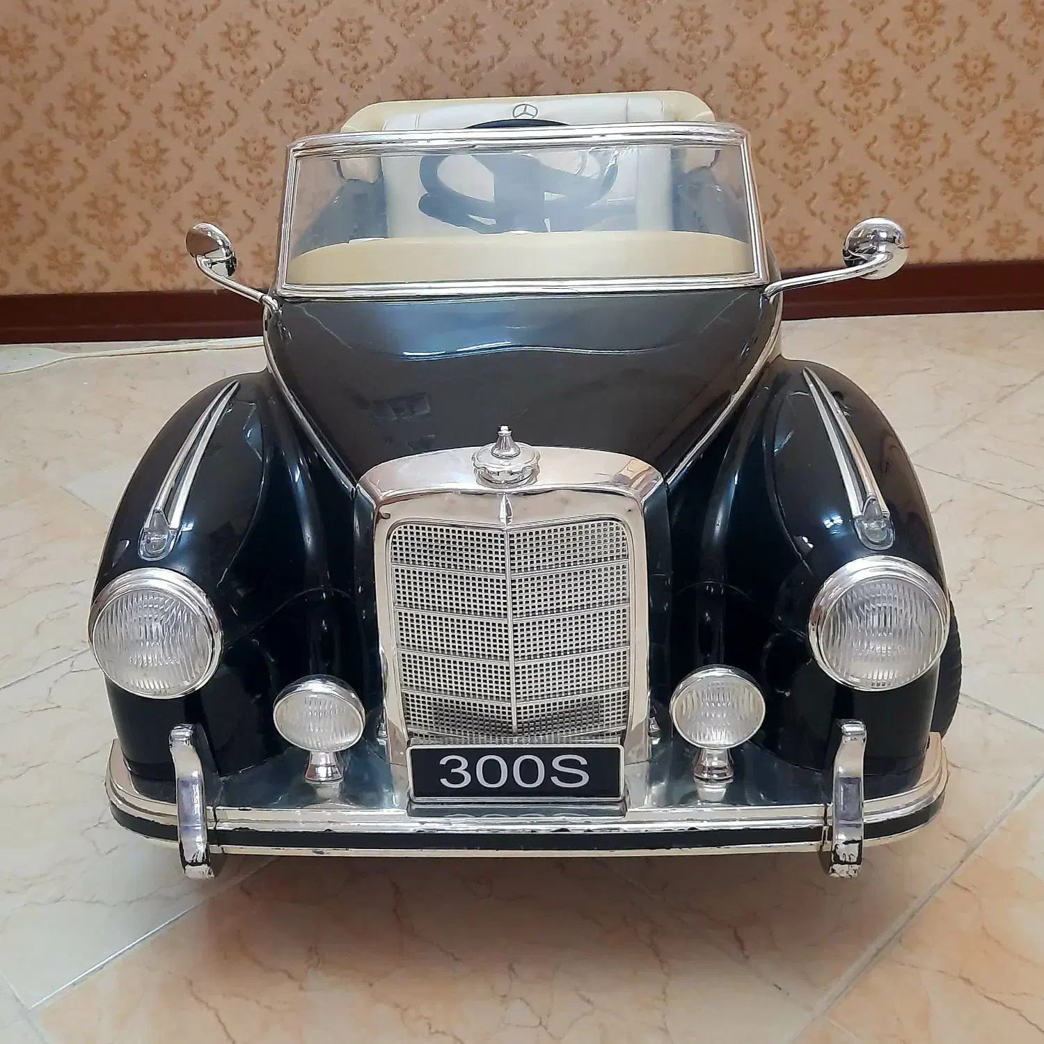 ماشین شارژی بنز 300S دو موتوره سه سرعته(چک صیادی)|اسباببازی|اردکان, |دیوار