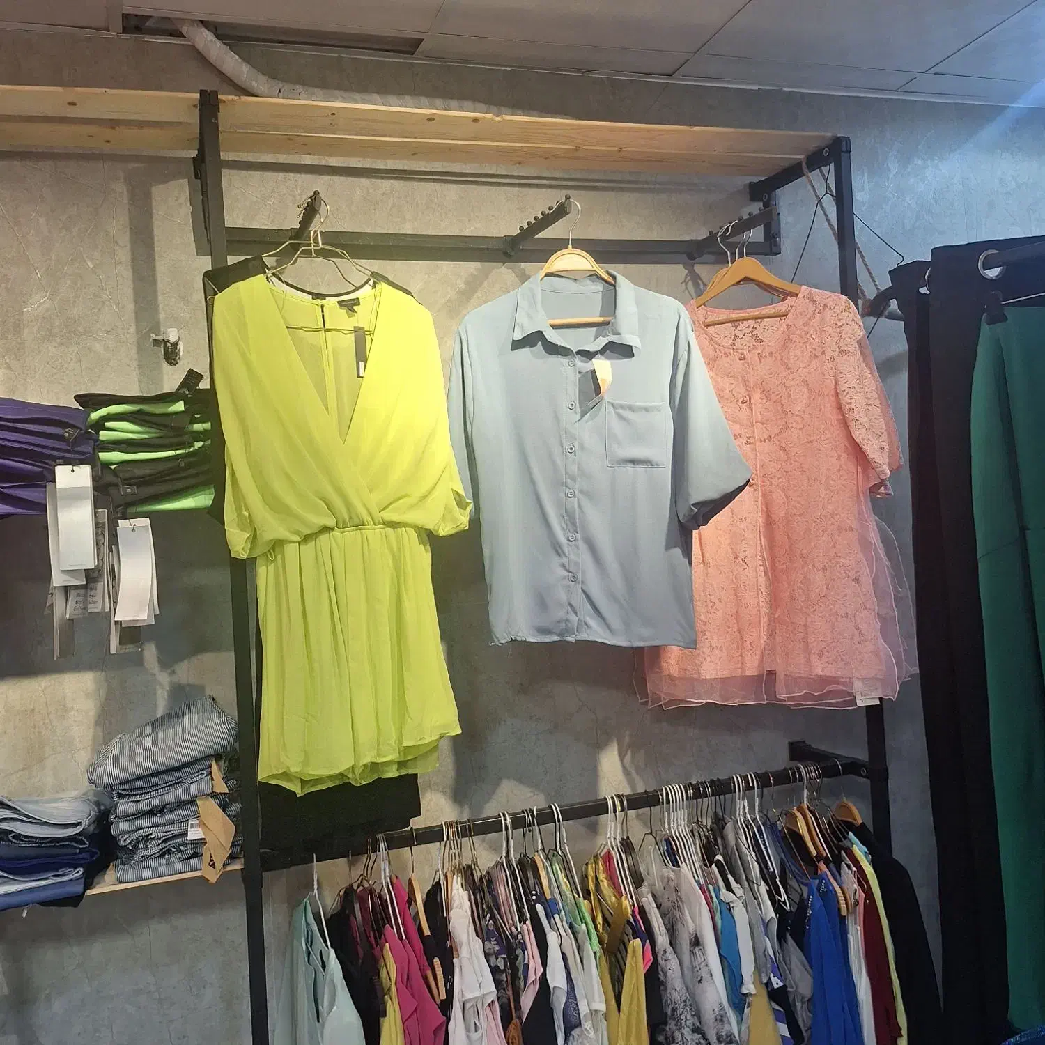 پوشاک زنانه قیمت های باور نکردنی|لباس|دلوار, |دیوار