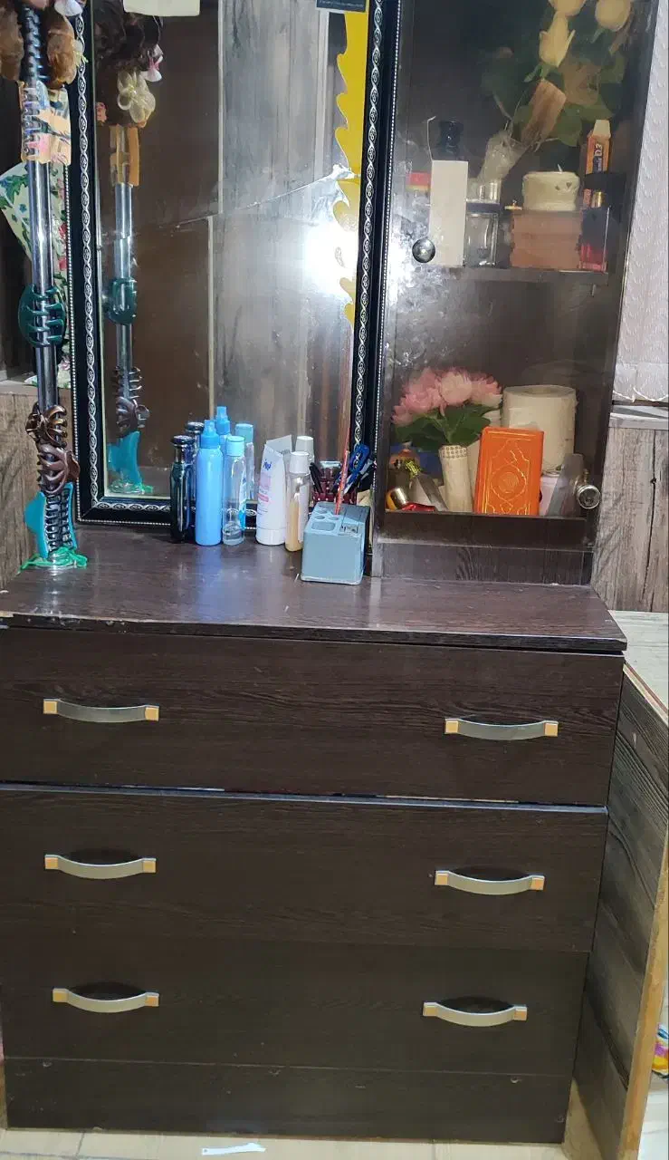 کمد و دراور|جاکفشی، کمد، دراور|شیراز, گویم|دیوار