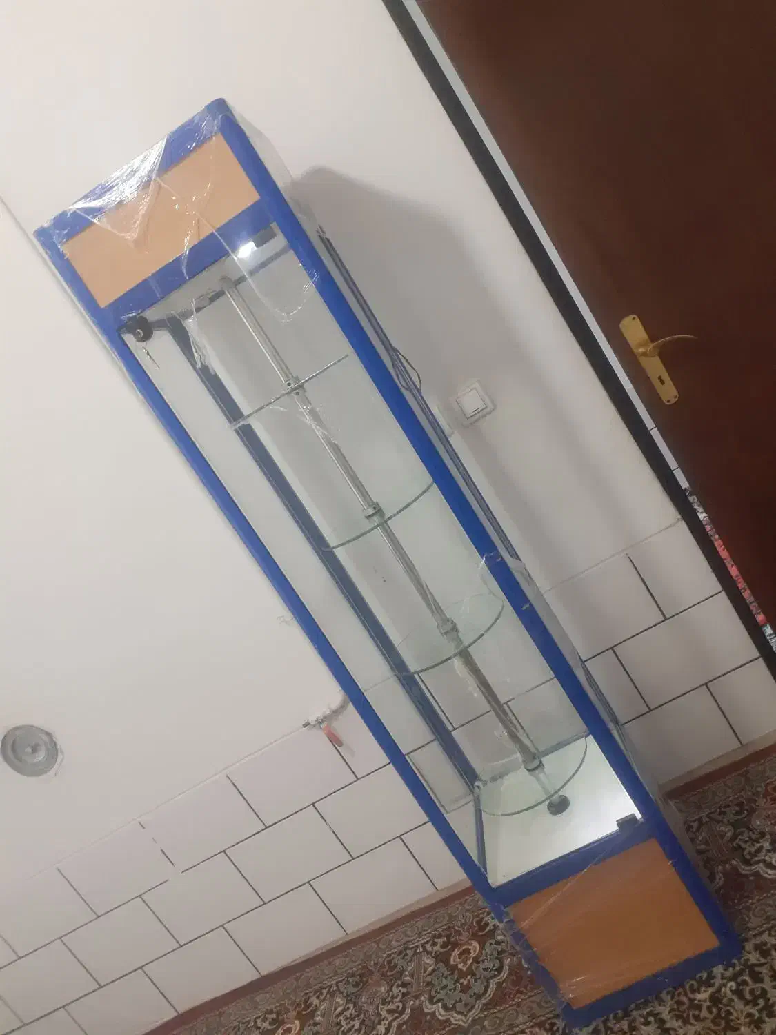 ویترین ایستاده چرخشی وثابت دررحد صفر المونیمی|بوفه، ویترین، کنسول|فسا, |دیوار