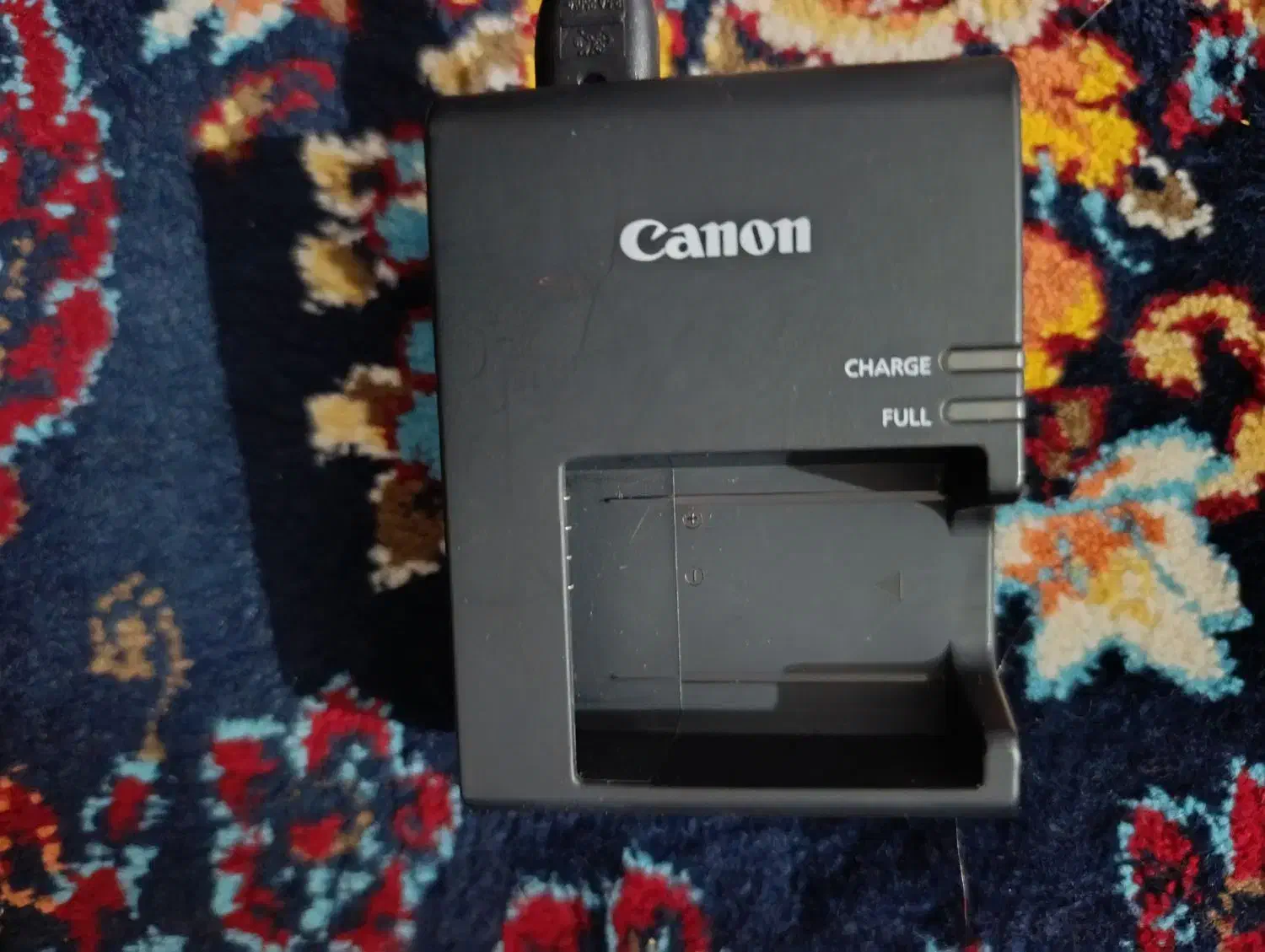 باطری و شارژر دوربین کنون4000D|دوربین عکاسی و فیلم‌برداری|کرمان, |دیوار