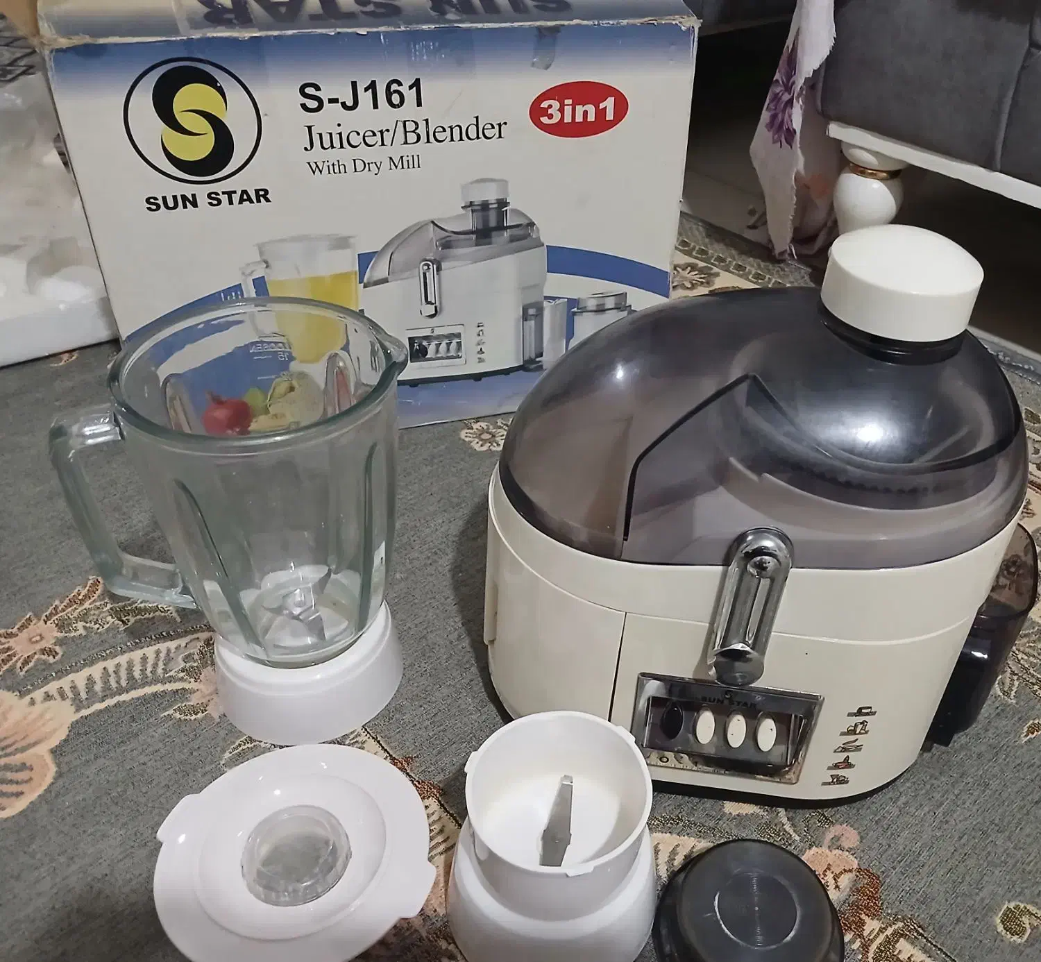 ابمیوه گیری سه کاره و سبزی خورد کن سه کیلویی|آبمیوه‌گیر و آب‌مرکبات‌گیر|کرج, احدآباد|دیوار