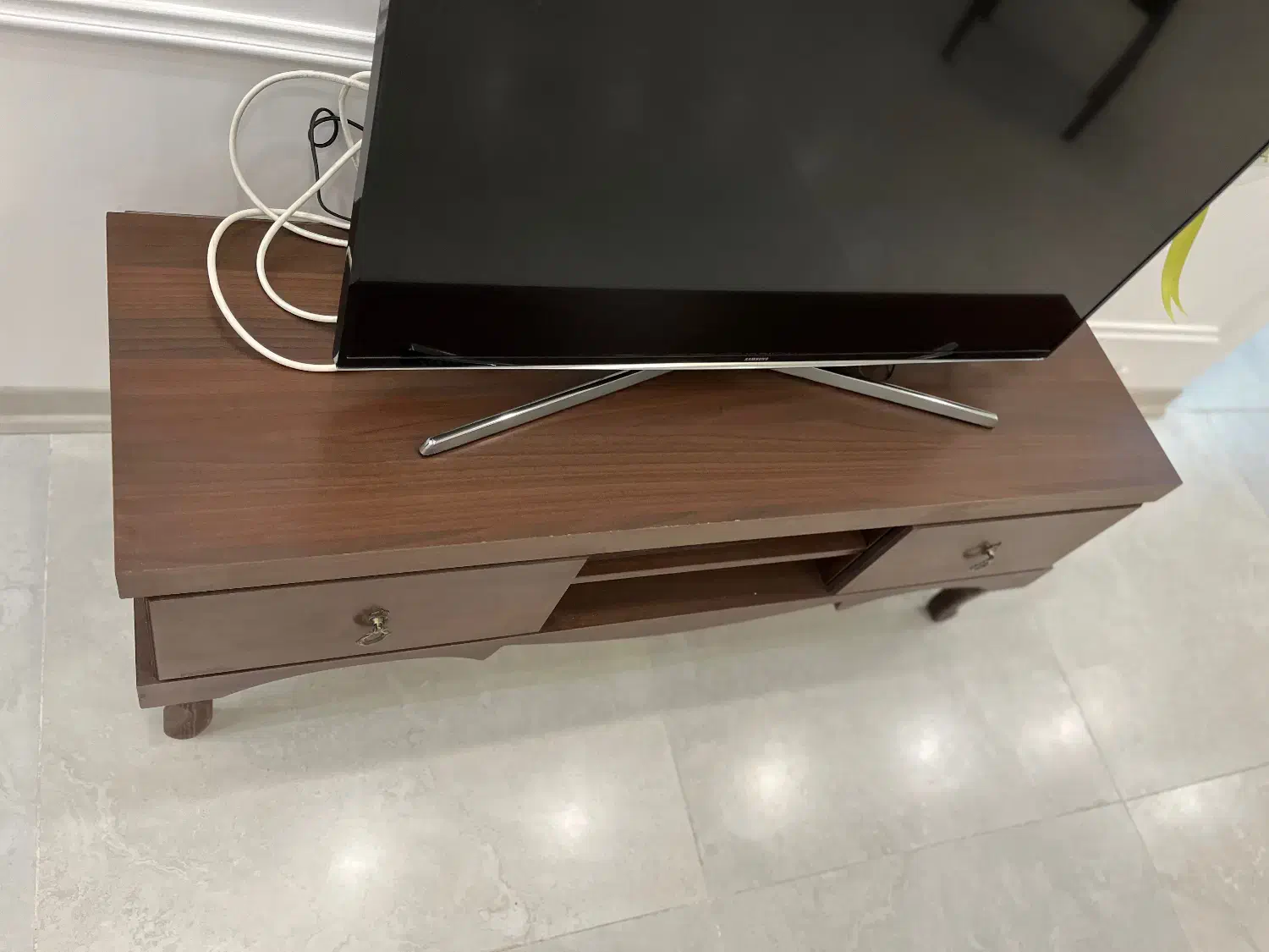 میز تلوزیون در حد نو|میز تلویزیون|مشهد, زمانه|دیوار