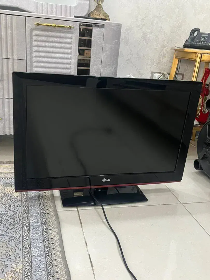 تلوزیون ال سی دی ۳۲ اینچ ال جی قیمت مناسب|تلویزیون و پروژکتور|شهریار, شهریار|دیوار