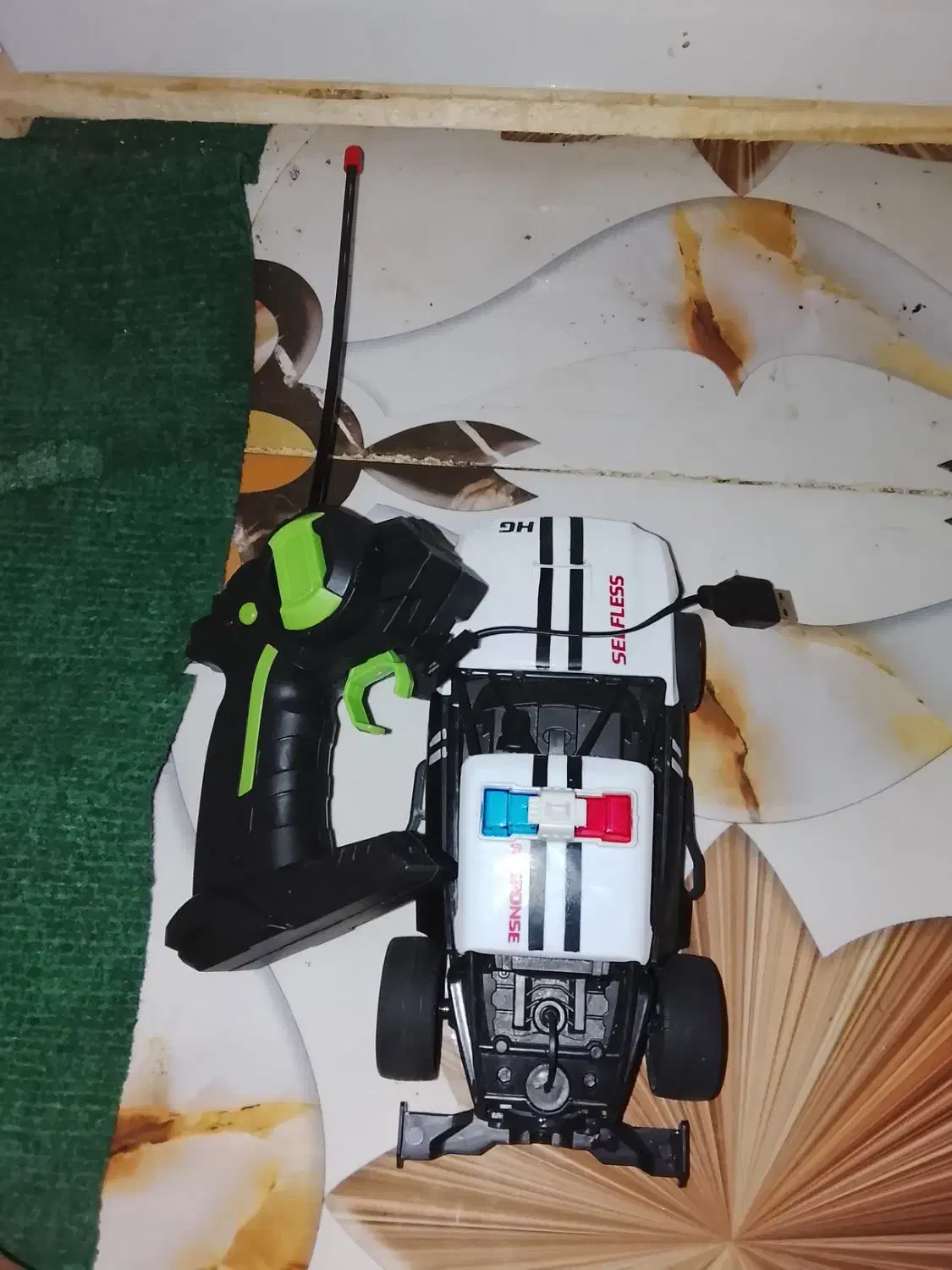 این ماشین پاک و تمیز جفت یک باند سالم|اسباببازی|باغ ملک, |دیوار