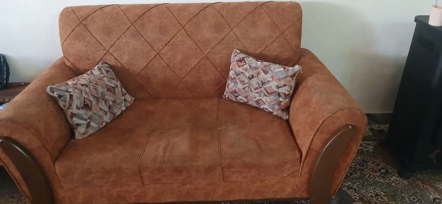 مبل7نفره همراه میز عسلی|مبلمان خانگی و میز عسلی|بروجرد, |دیوار