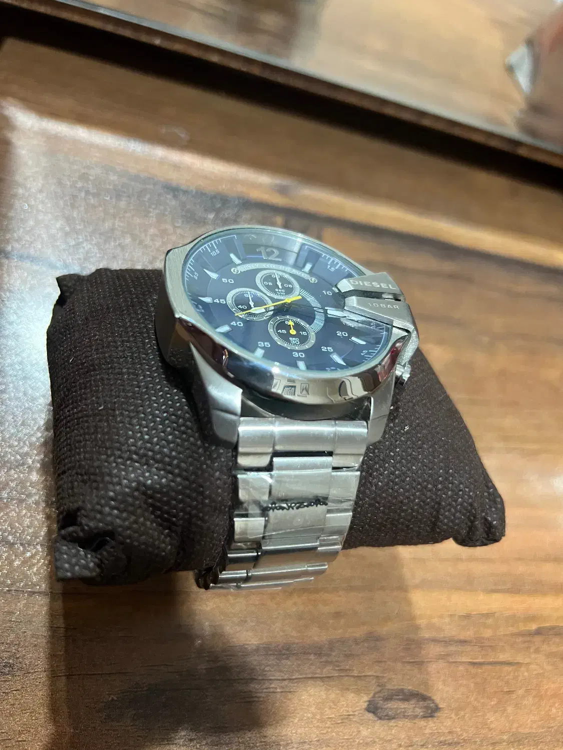 ساعت مچی|ساعت|ورامین, ورامین|دیوار