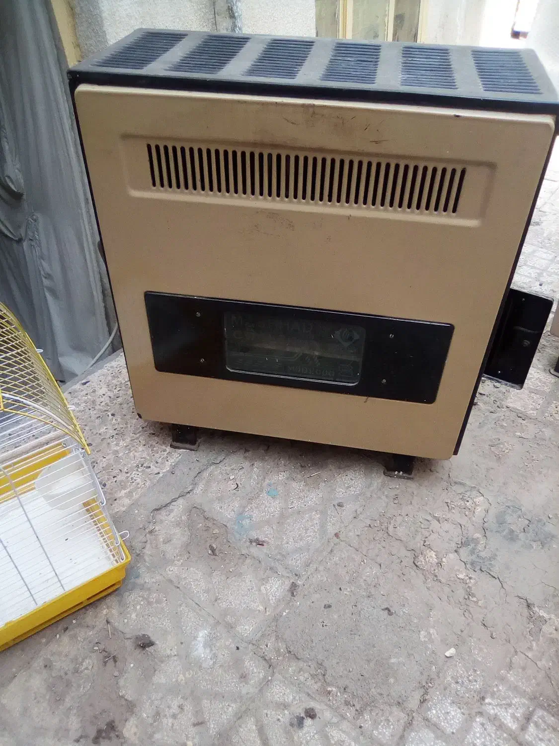 کولر گازی. .           بخاری  سه عدد|کولر گازی و فن‌کوئل|مشهد, گاز|دیوار