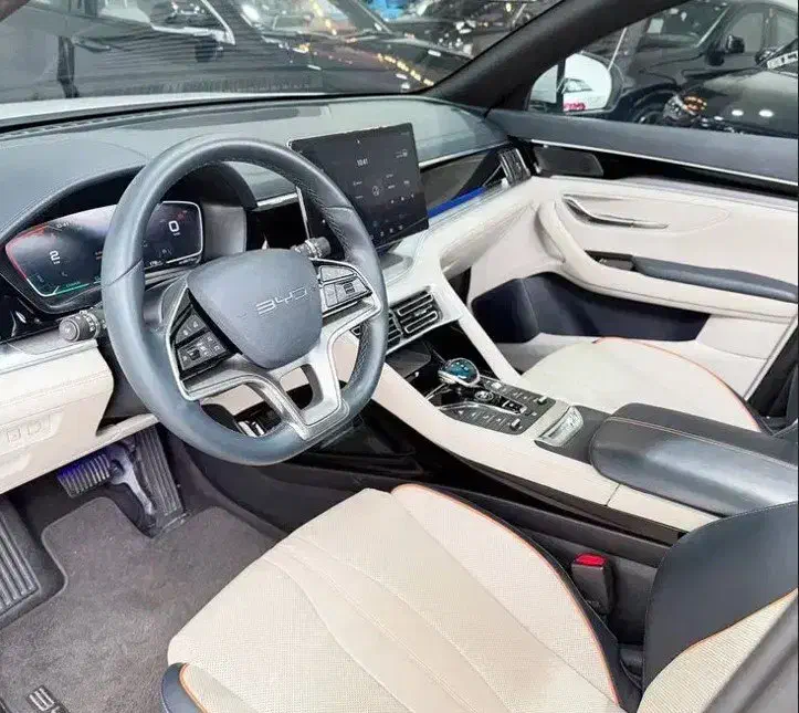 بی وای دی سانگ پلاس مدل 2025|خودرو سواری و وانت|هشتگرد, شهرک اداری|دیوار