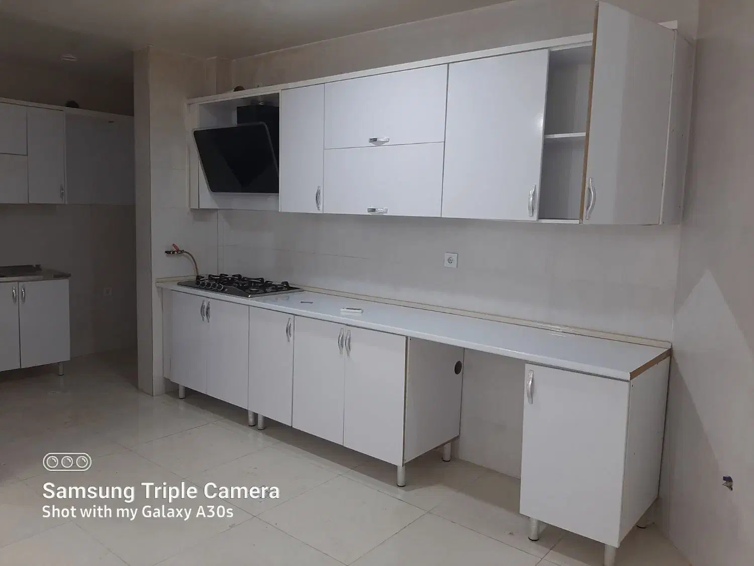 هود در حد نو|هود|ایلام, |دیوار