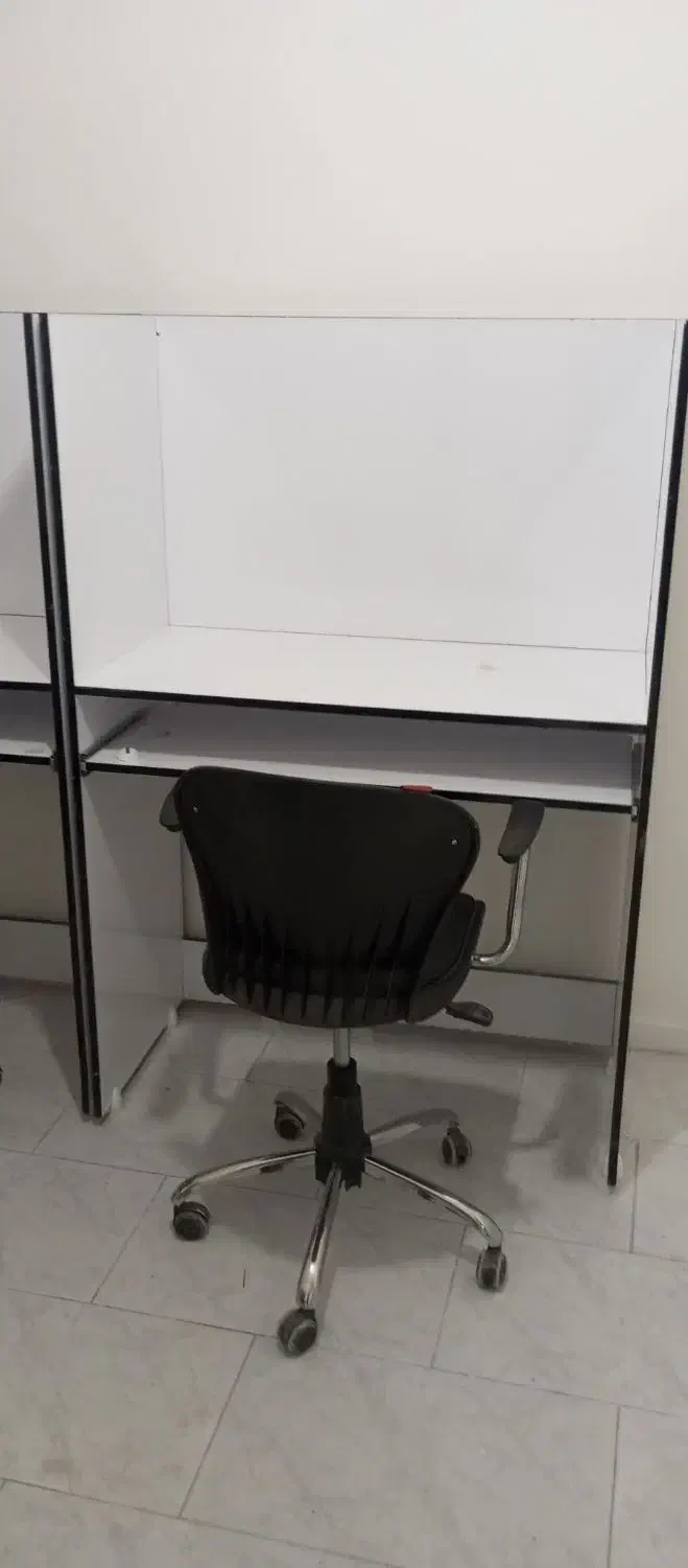 میز کامپیوتر و مطالعه|میز تحریر و کامپیوتر|تربتحیدریه, میدان مرکزی|دیوار