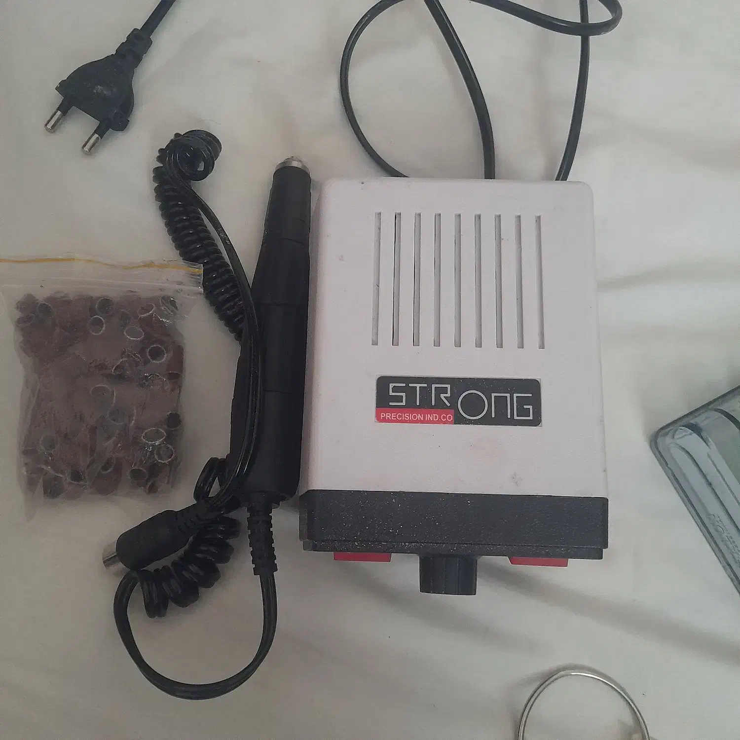 فروش تمام وسایل کاشت ناخن همراه کیف وسایل|آرایشی، بهداشتی، درمانی|کرمانشاه, |دیوار