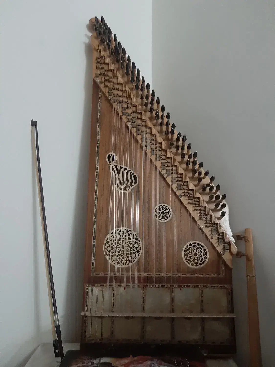 ساز قانون|سازهای سنتی|اندیشه, اندیشه فاز ۴|دیوار