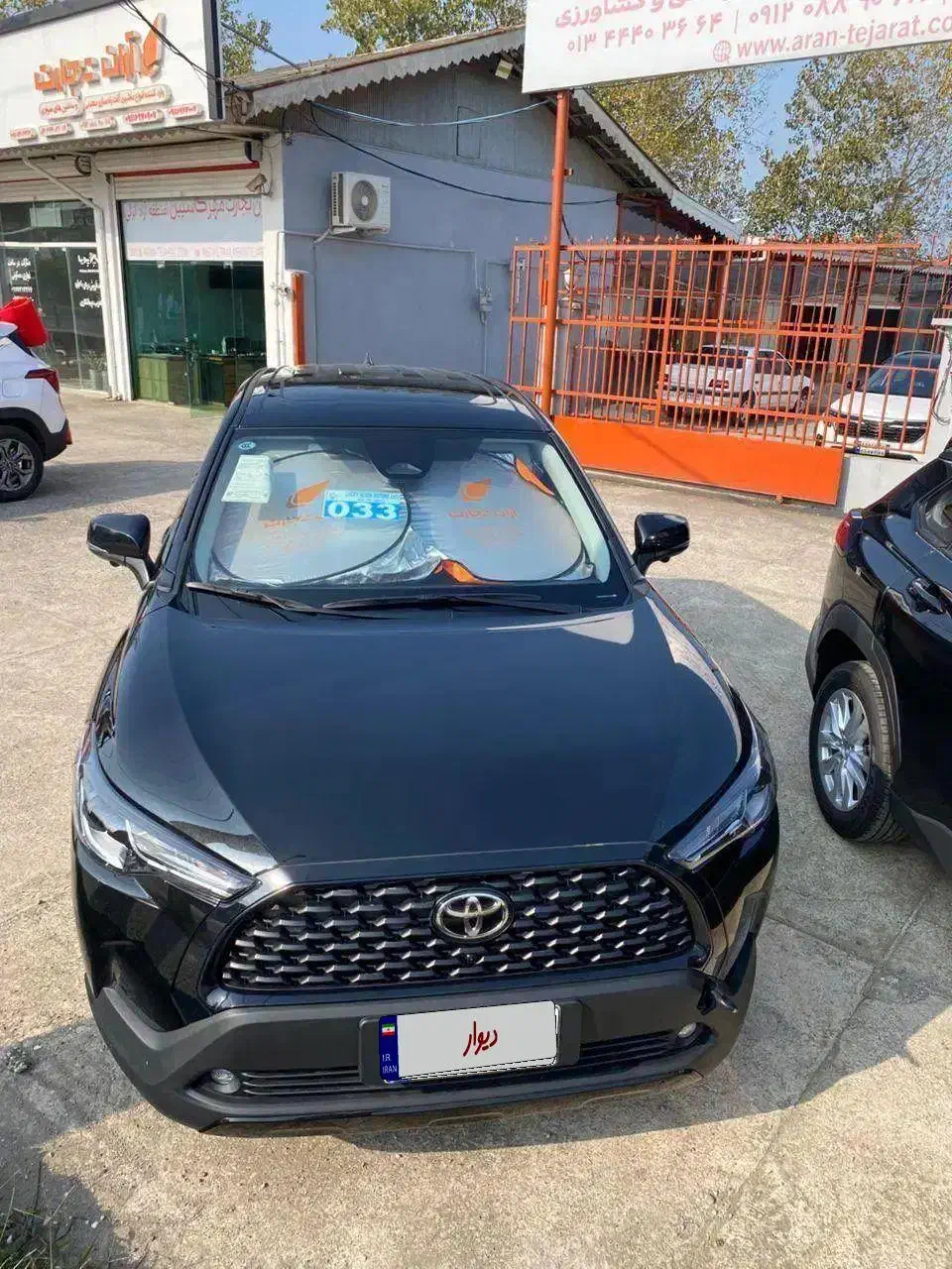 تویوتا کرولا کراس سفید و مشکی زیر قیمت بازار|خودرو سواری و وانت|رشت, گلسار|دیوار