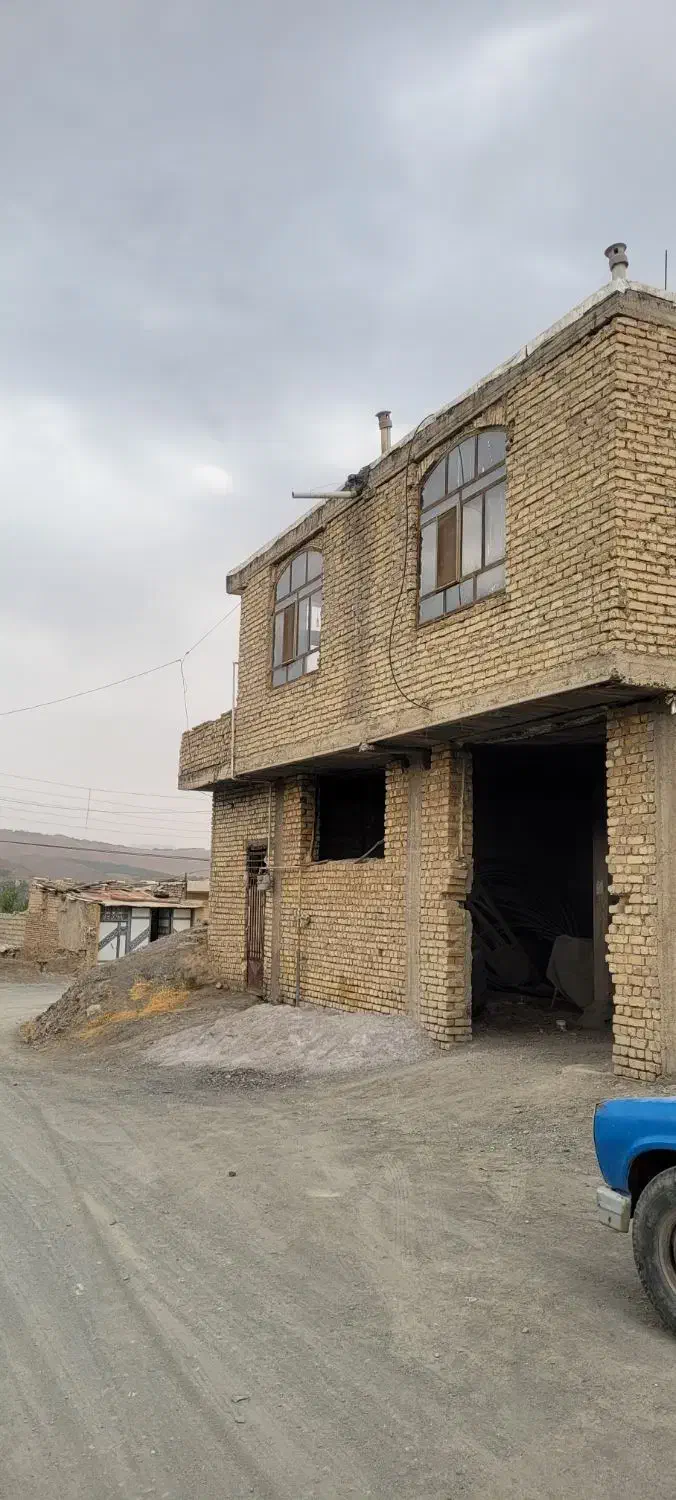 فروش یک دستگاه خانه شخصی ویلایی|فروش خانه و ویلا|زاینده رود, |دیوار