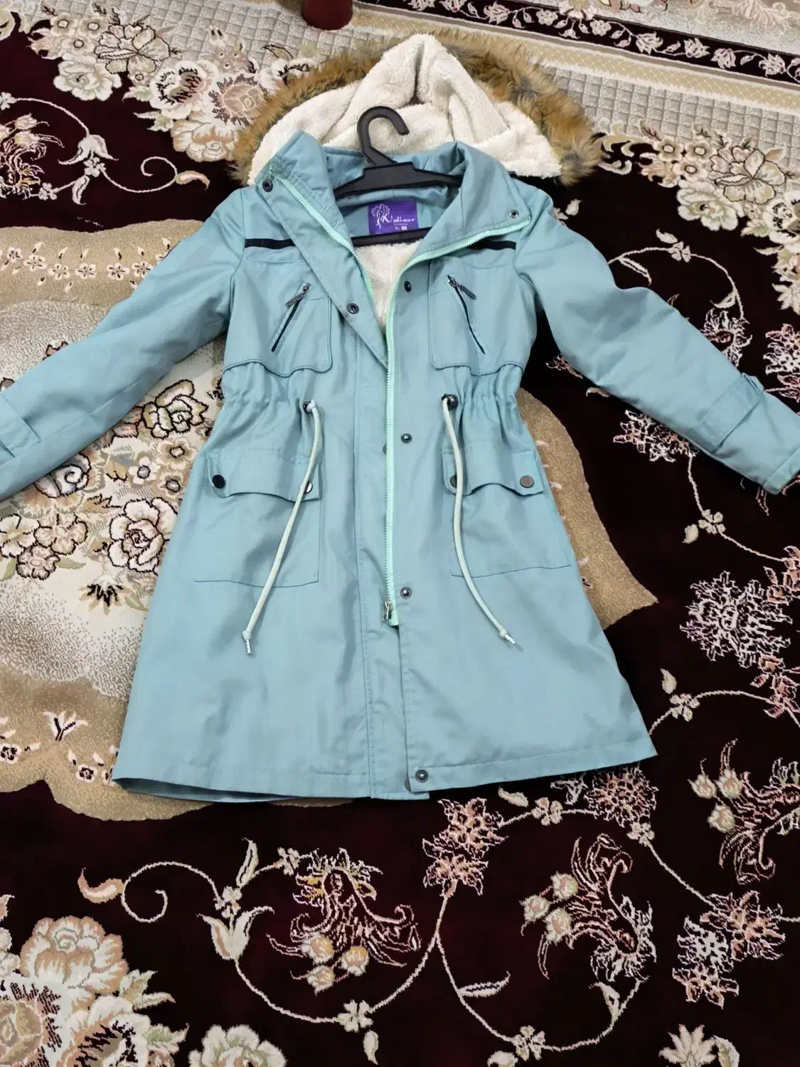 پالتو|لباس|اهواز, کمپلو جنوبی|دیوار