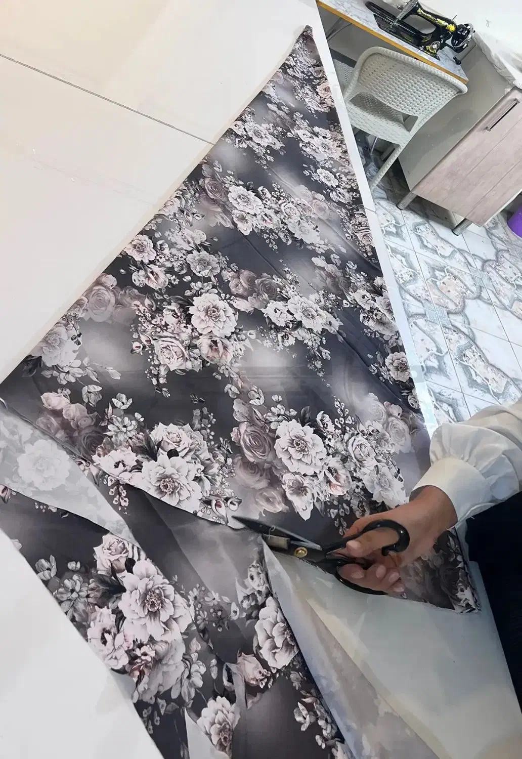 دوخت چادر زنانه|لباس|زابل, |دیوار