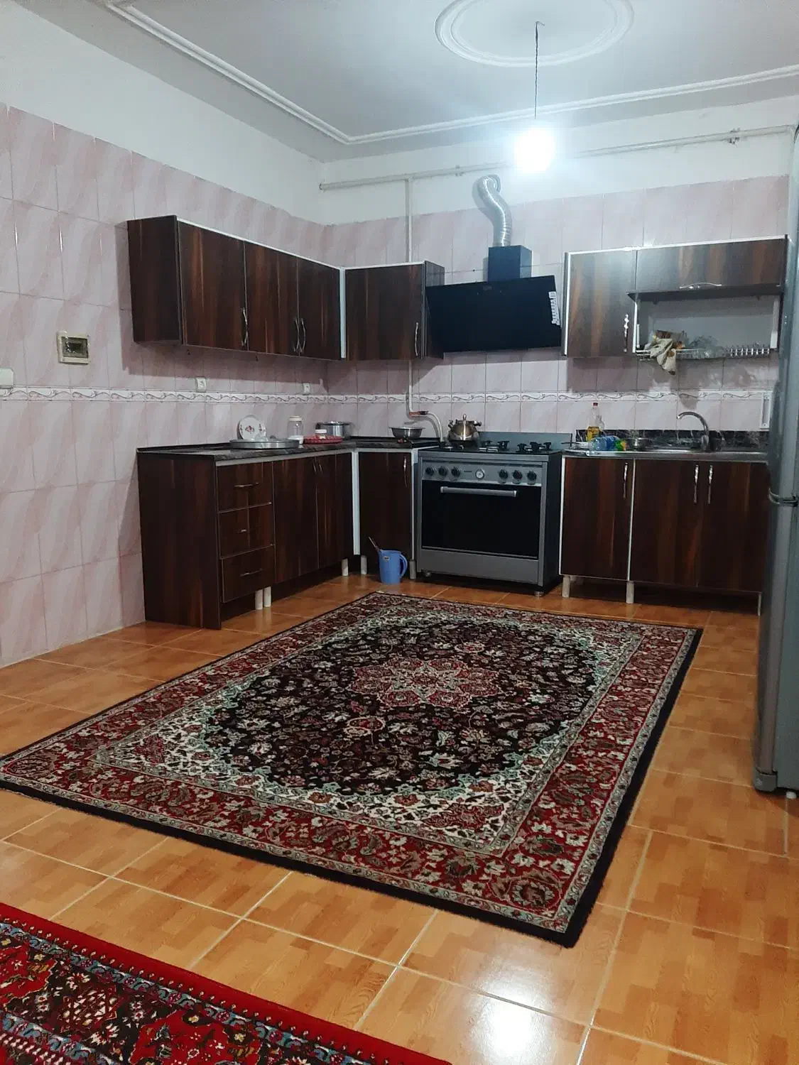اجاره سوییت دوخواب  با 3 پارکینگ کنار ساحل|اجارهٔ کوتاه‌مدت آپارتمان و سوئیت|رودسر, |دیوار