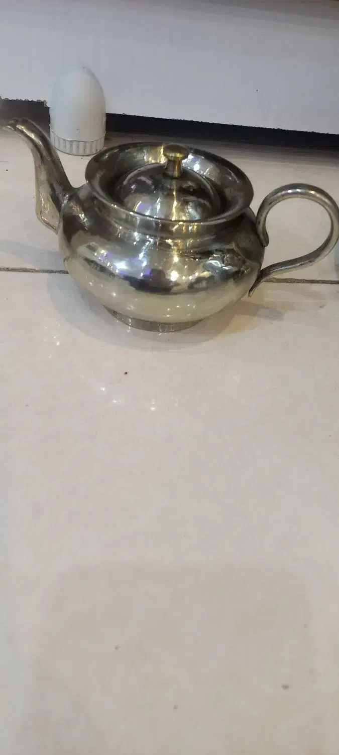 قوری ورشو|کلکسیون اشیاء عتیقه|دورود, |دیوار