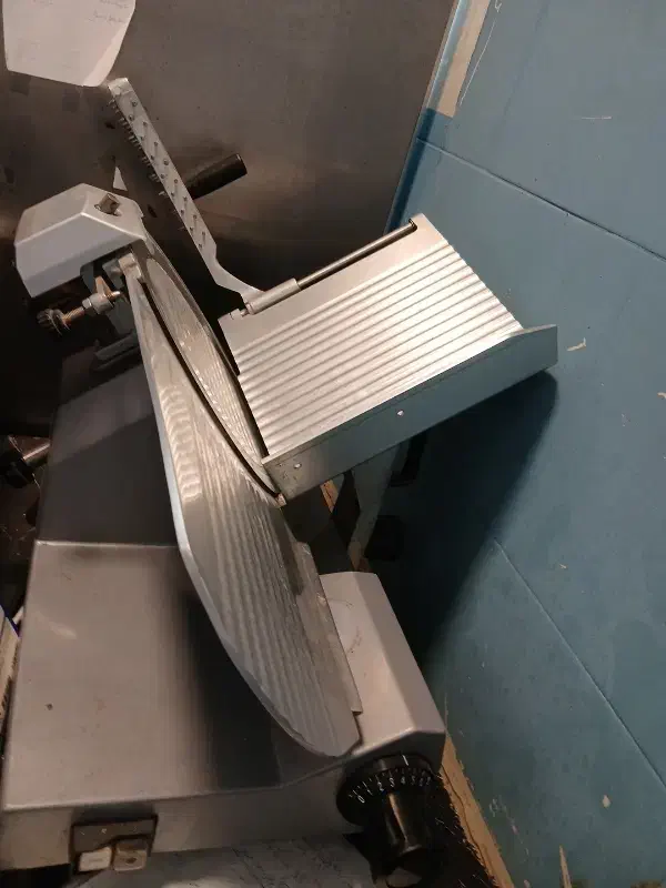 ترازو واسلایسر|فروشگاه و مغازه|رشت, گلسار|دیوار