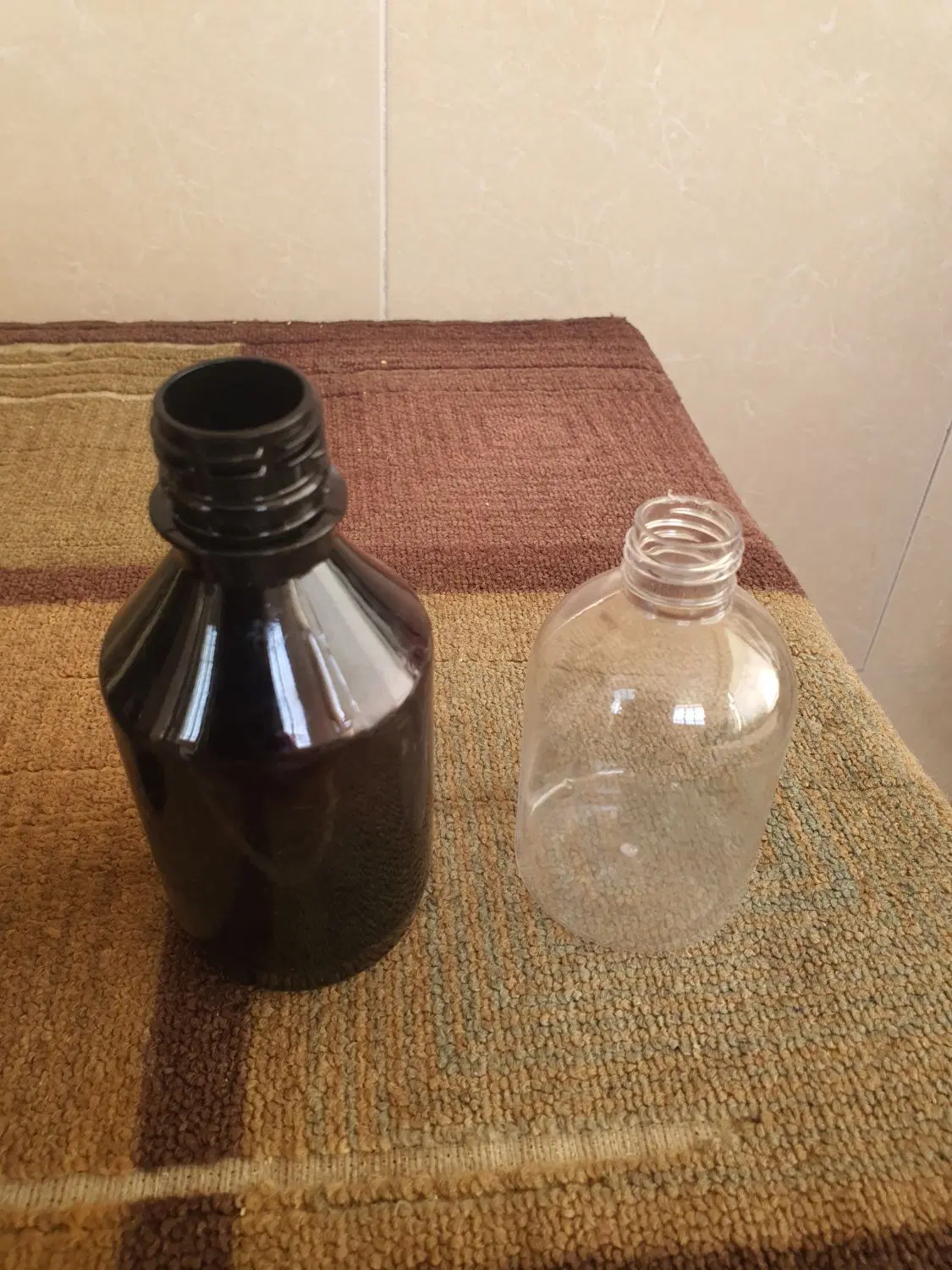 بطری|ظروف نگهدارنده، پلاستیکی، یک‌بارمصرف|اصفهان, دارک|دیوار