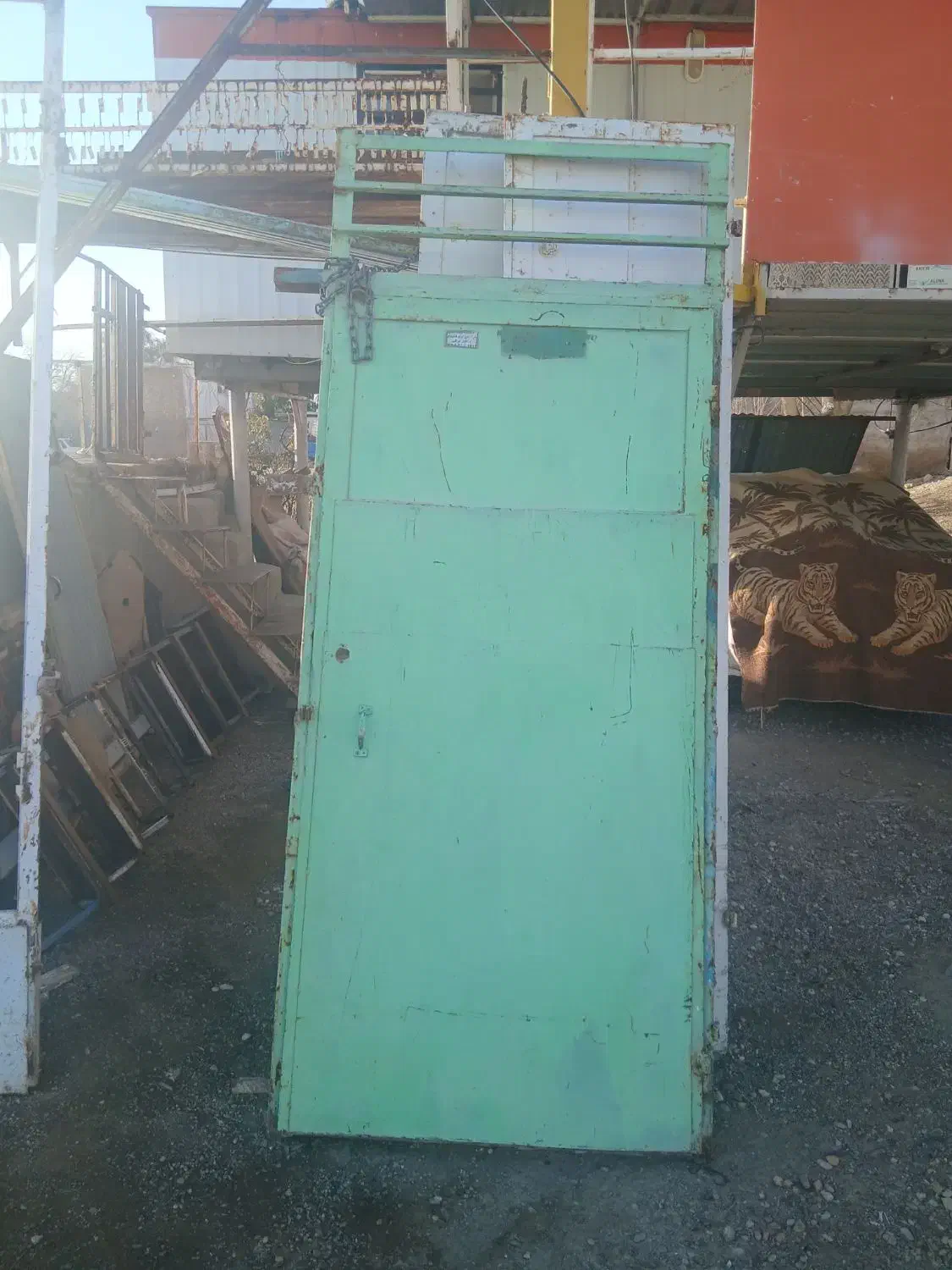 تخت آهنی|مصالح و تجهیزات ساختمان|فسا, |دیوار