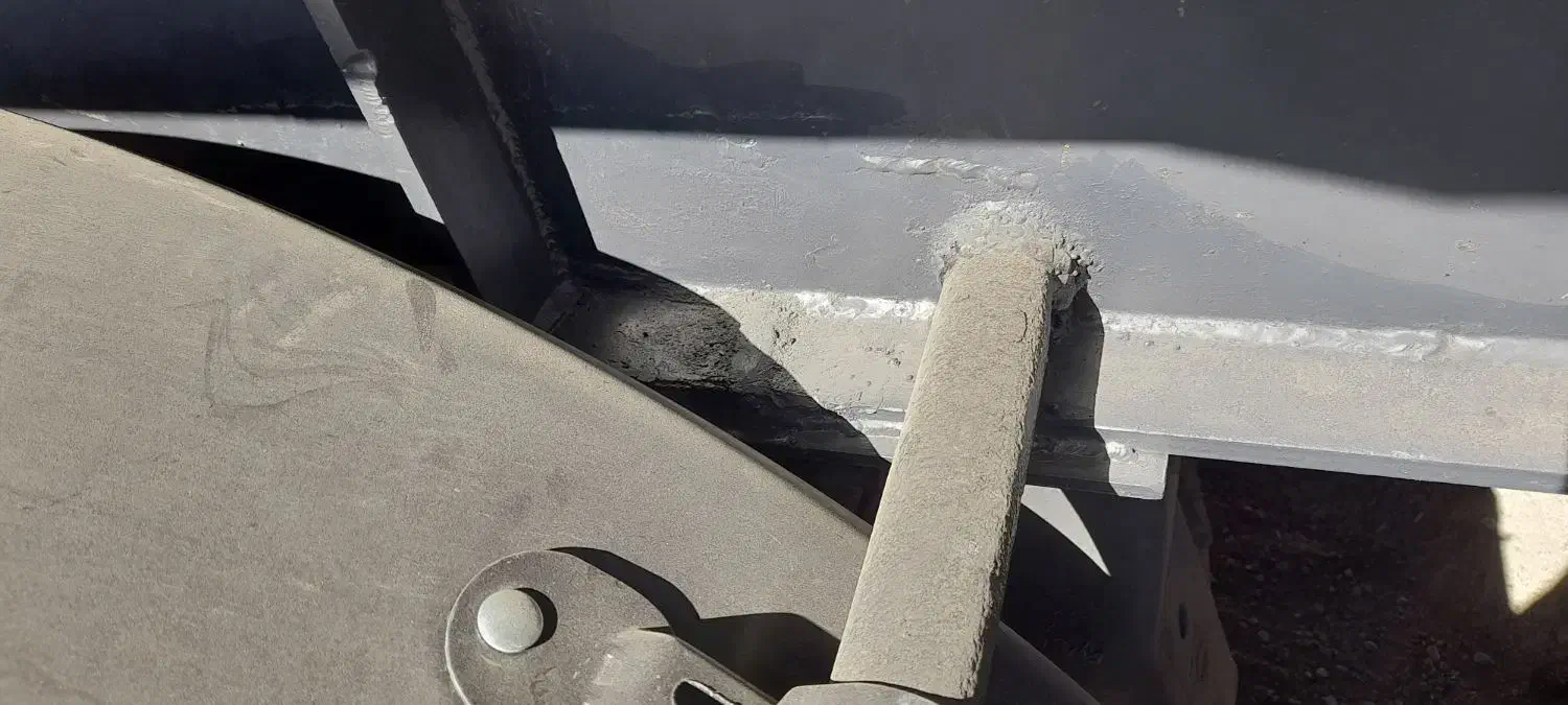 کمپرس  کشنده|خودرو سنگین|بروجرد, |دیوار