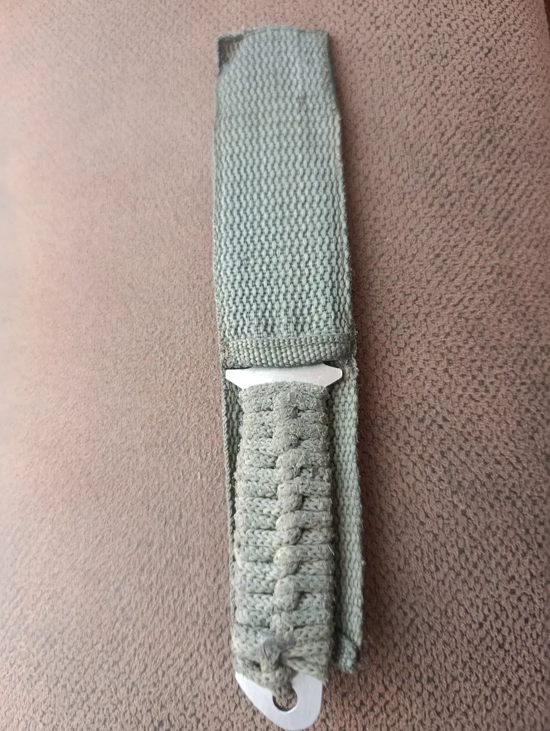 چاقو|کلکسیون اشیاء عتیقه|سبزوار, قلعه‌نو دهزار|دیوار