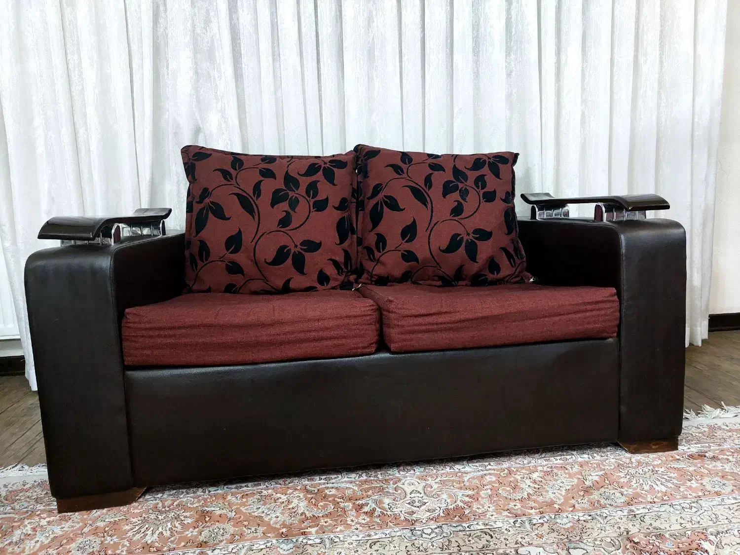 مبل پارچه ای و چرم|مبلمان خانگی و میز عسلی|شاهین‌شهر, عطار|دیوار