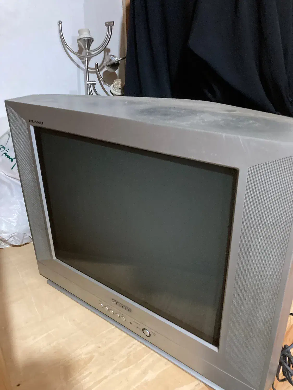 تلویزیون  و میز و دی وی دی و ضبط|تلویزیون و پروژکتور|ماکلوان, |دیوار