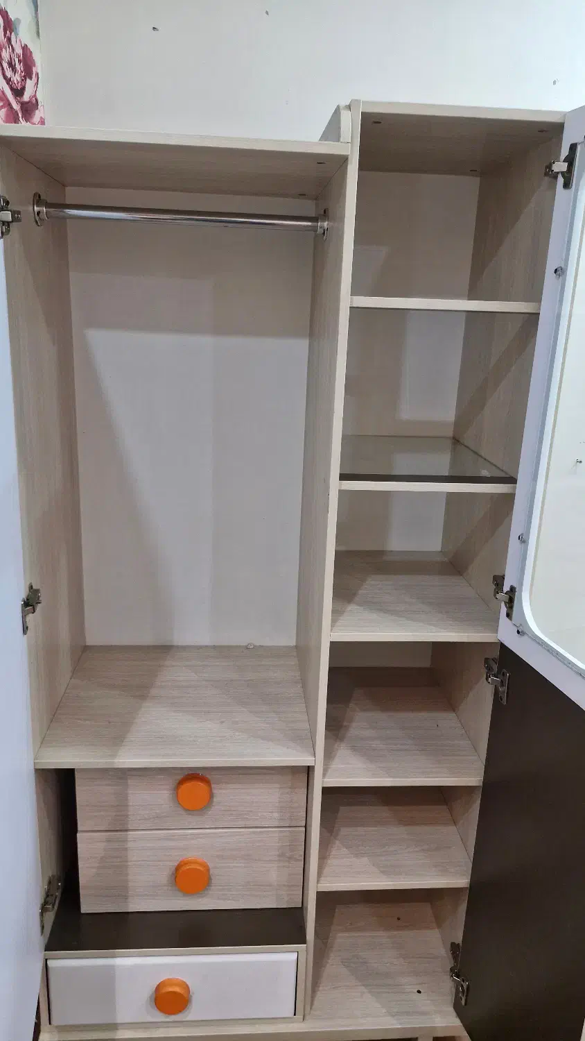 کمد بچه در حد نو|اسباب و اثاث بچه|فیروزکوه, |دیوار