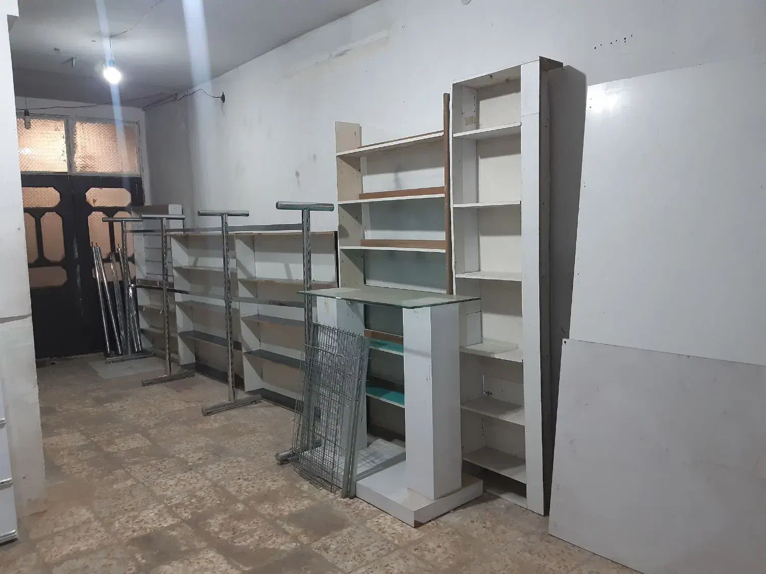 قفسه مانکن پاچال دکور رگال چوبکار اتاق پرو دوگیره|فروشگاه و مغازه|مشهد, رده|دیوار