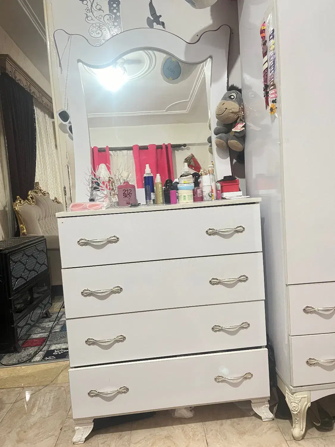 دراور ایینه|جاکفشی، کمد، دراور|آستانه اشرفیه, |دیوار