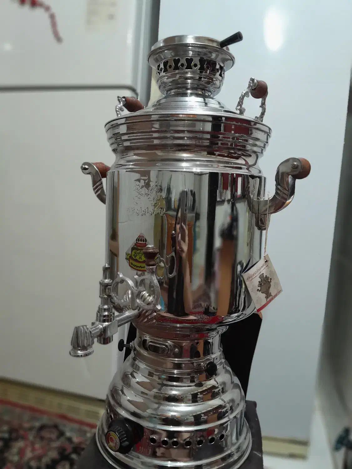 کسب و کار|سماور، چای‌ساز، قهوه‌ساز|گلوگاه, |دیوار