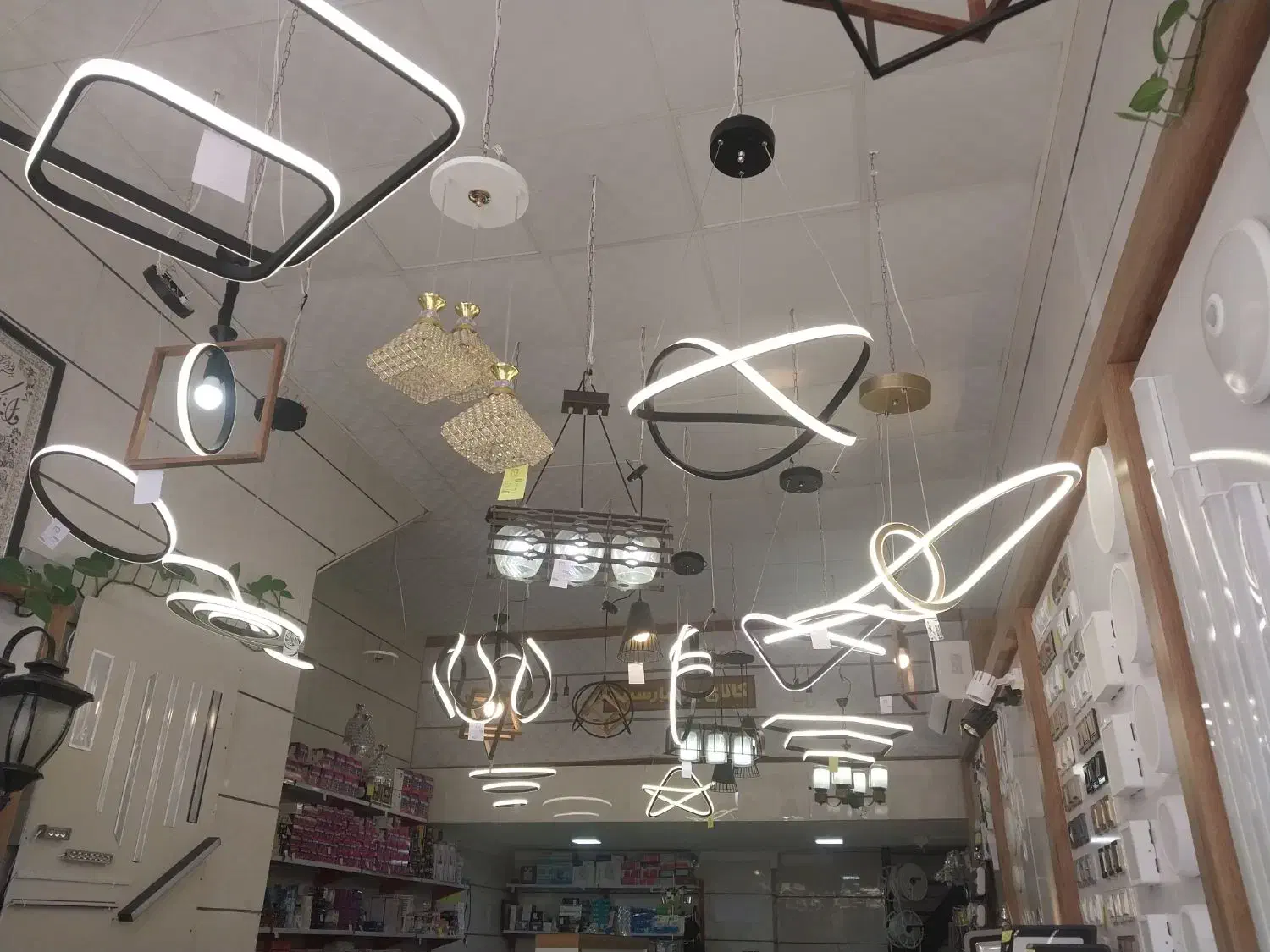 لوستر مدرن|لوستر و چراغ آویز|یزد, |دیوار