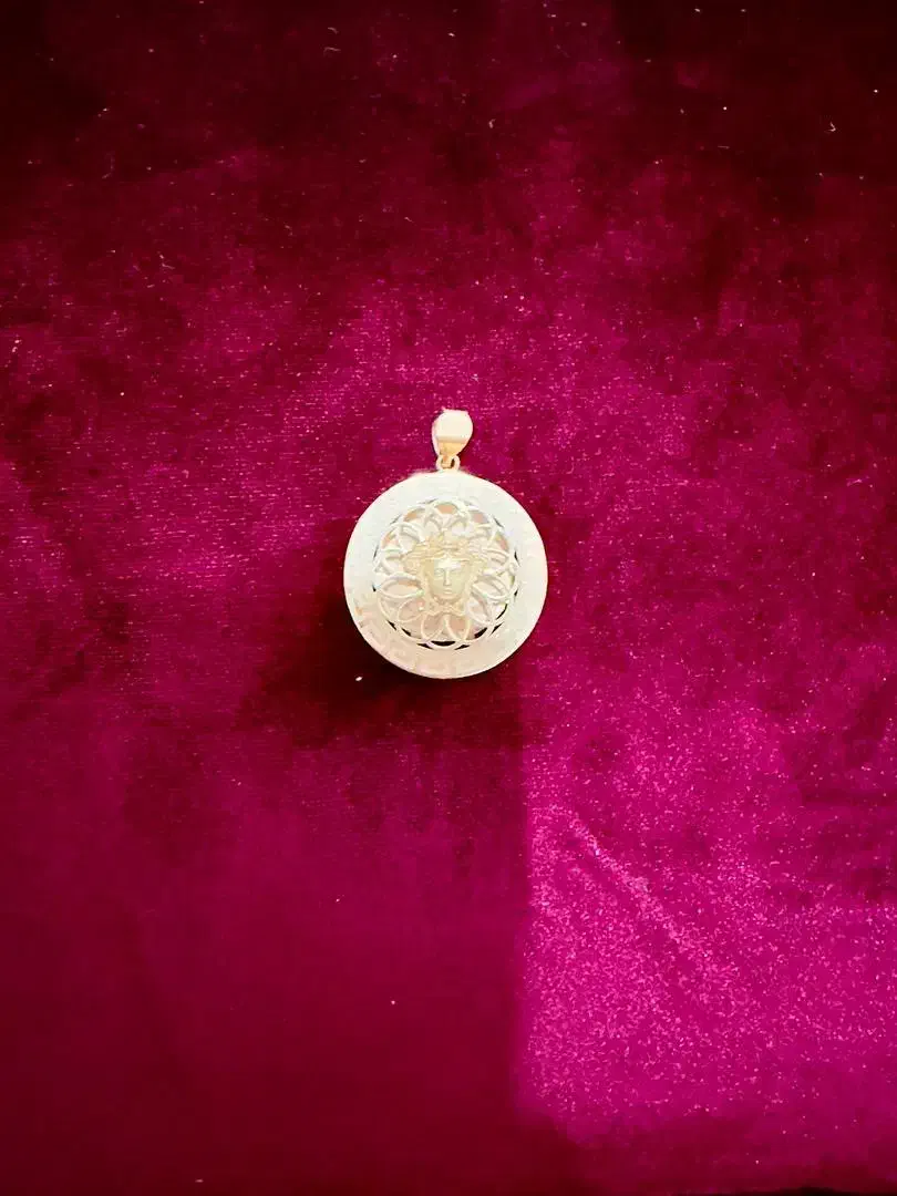 ۲۶۰ گرم طلا در حد نو دویست بالایی تابلو|جواهرات|شیروان (خراسان), |دیوار