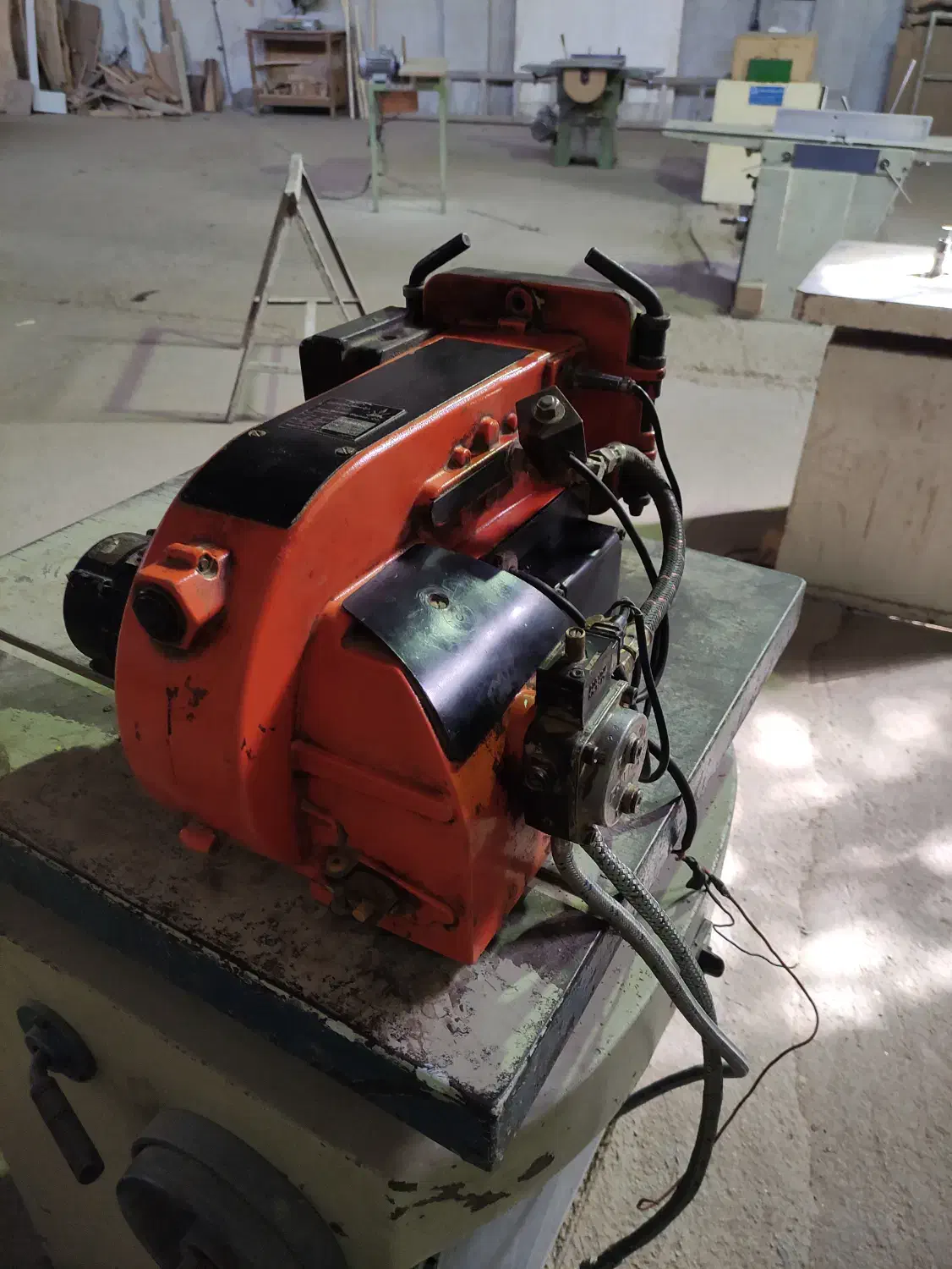 مشعل گازوئیلی در حد نو|آبگرمکن، پکیج، شوفاژ|بروجرد, |دیوار