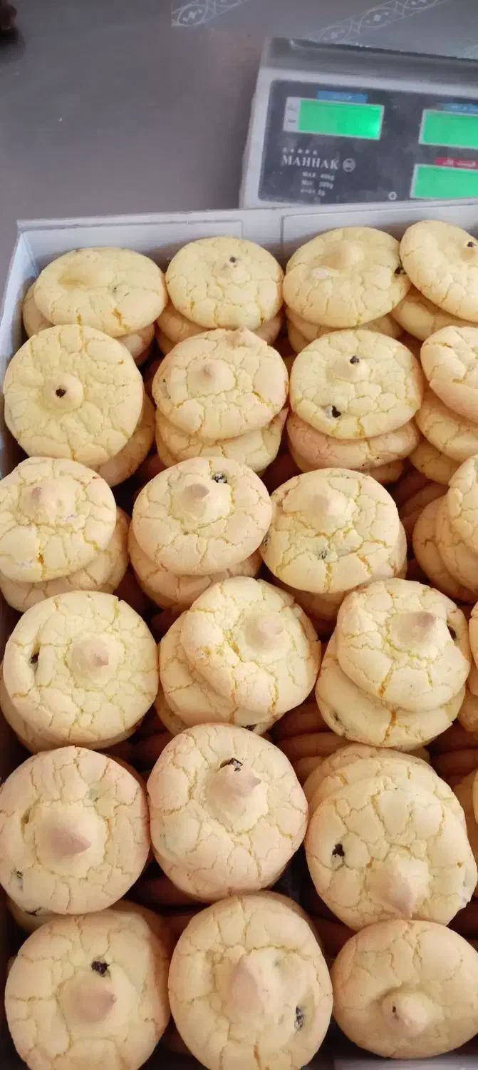 شیرینی کشمشی|خوردنی و آشامیدنی|برخوار, |دیوار