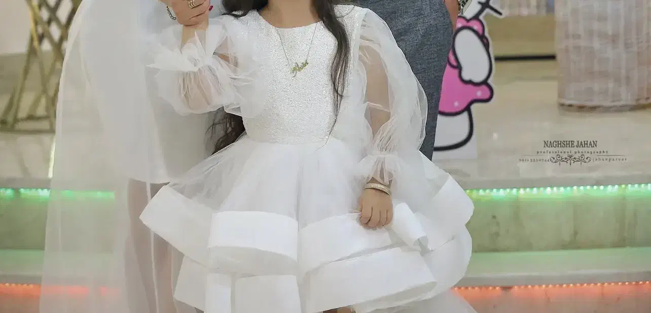 پیراهن عروسکی کاملا سالم و تمیز|کفش و لباس بچه|لاهیجان, کوی آزادگان|دیوار