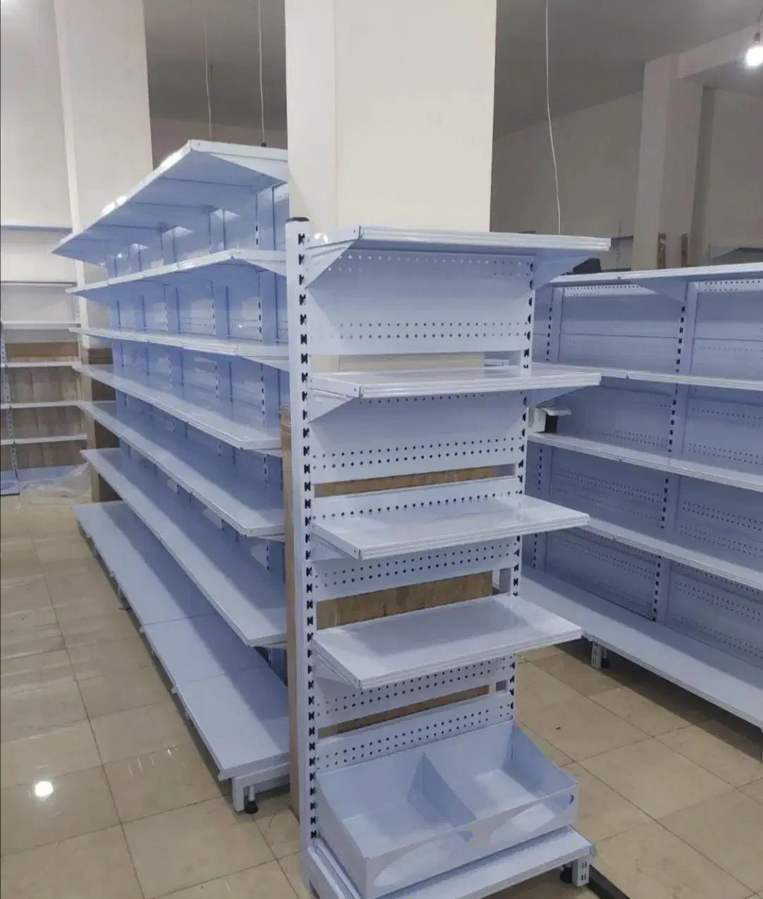 قفسه دو طرفه/ سفید|فروشگاه و مغازه|سبزوار, میدان بار|دیوار