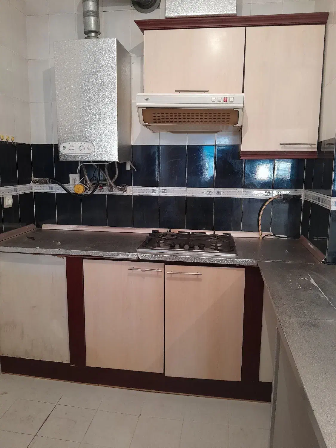 فروش کابینت همراه هود، سینک و گاز|آبچکان و نظمدهنده ظروف|شاهینشهر, نظامی|دیوار