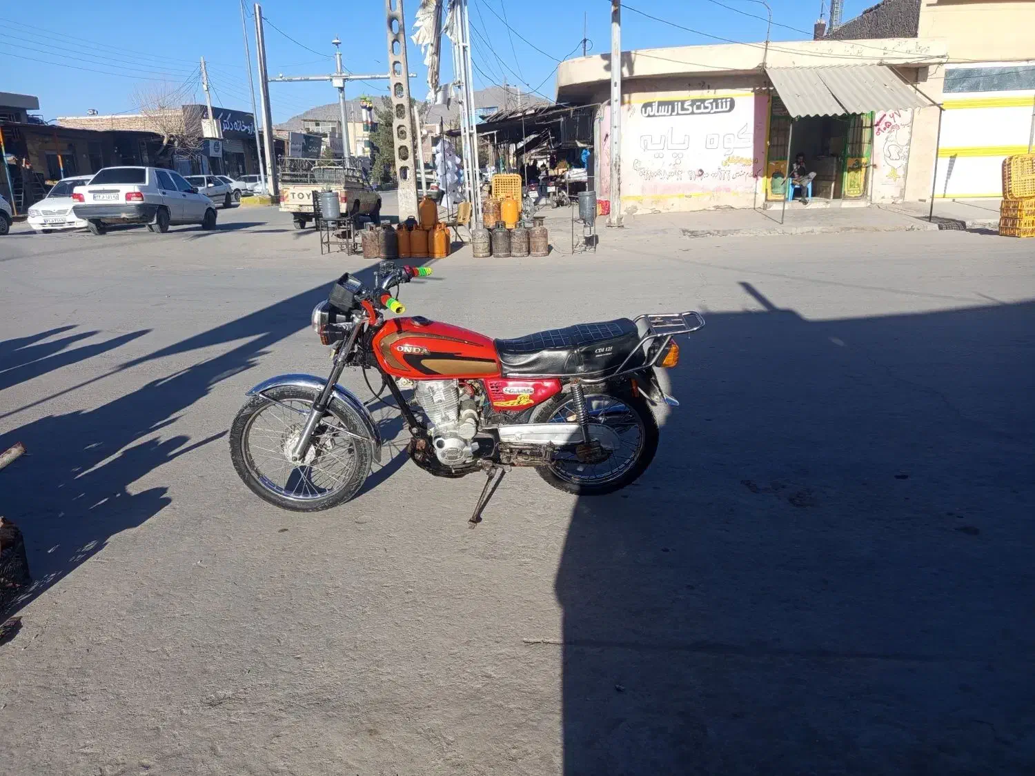 یک   یک  نو سی نو|موتورسیکلت|خاش, |دیوار